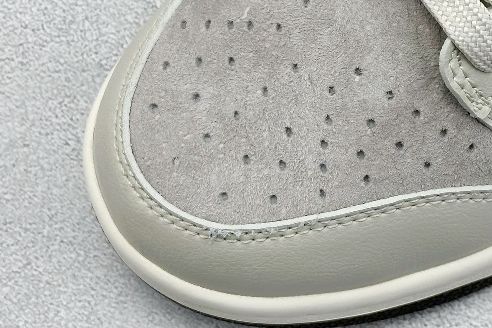 图片[7]-BF Nike SB Dunk Low LV联名 纯原大厂出品 极力推荐 原装头层材料 独家版型蒸餾加工 帶來的是更好的视觉和脚感体验 大厂纯原品质出货 清洁度 电绣工艺 皮料切割干净无任何毛边 细节完美 货号： LF0039-005 尺码：36 36.5 37.5 38 38.5 39 40 40.5 41 42 42.5 43 44 44.5 45-选品中心