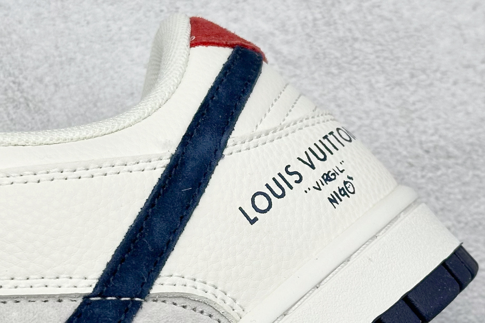 图片[9]-BF Nike SB Dunk Low LV联名 纯原大厂出品 极力推荐 原装头层材料 独家版型蒸餾加工 帶來的是更好的视觉和脚感体验 大厂纯原品质出货 清洁度 电绣工艺 皮料切割干净无任何毛边 细节完美 货号： LF0039-003 尺码：36 36.5 37.5 38 38.5 39 40 40.5 41 42 42.5 43 44 44.5 45-选品中心