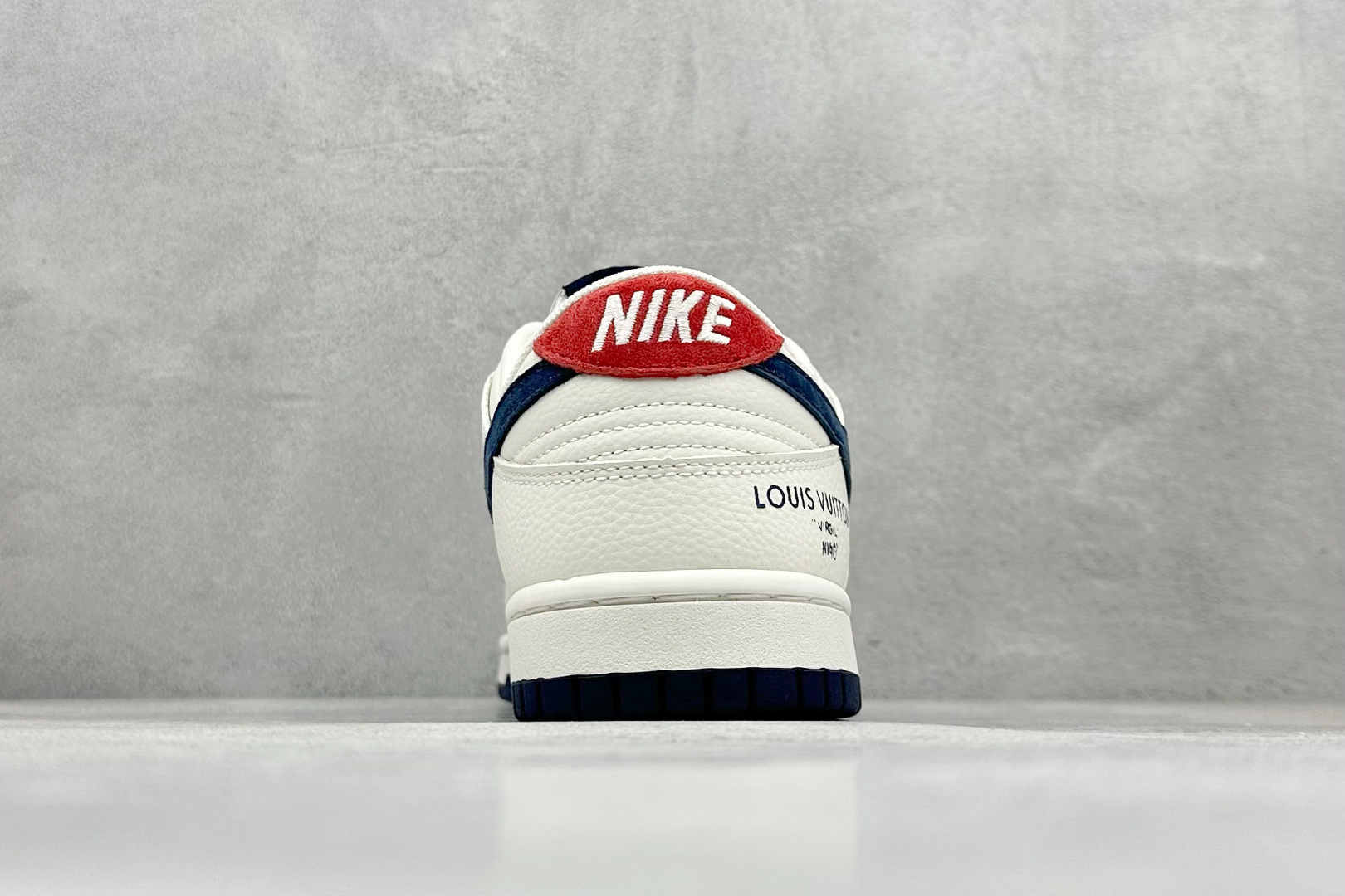 图片[6]-BF Nike SB Dunk Low LV联名 纯原大厂出品 极力推荐 原装头层材料 独家版型蒸餾加工 帶來的是更好的视觉和脚感体验 大厂纯原品质出货 清洁度 电绣工艺 皮料切割干净无任何毛边 细节完美 货号： LF0039-003 尺码：36 36.5 37.5 38 38.5 39 40 40.5 41 42 42.5 43 44 44.5 45-选品中心