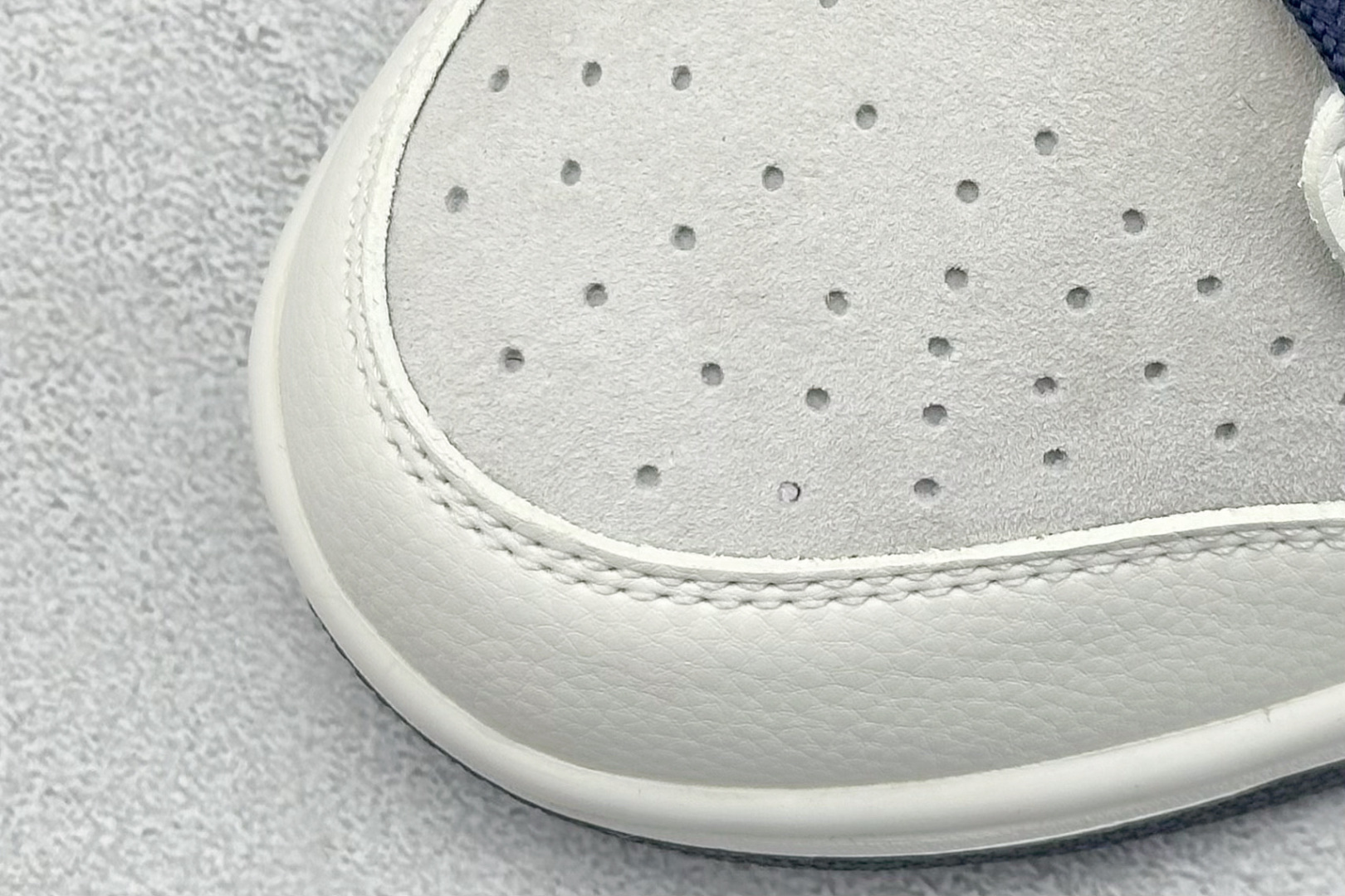 图片[7]-BF Nike SB Dunk Low LV联名 纯原大厂出品 极力推荐 原装头层材料 独家版型蒸餾加工 帶來的是更好的视觉和脚感体验 大厂纯原品质出货 清洁度 电绣工艺 皮料切割干净无任何毛边 细节完美 货号： LF0039-003 尺码：36 36.5 37.5 38 38.5 39 40 40.5 41 42 42.5 43 44 44.5 45-选品中心