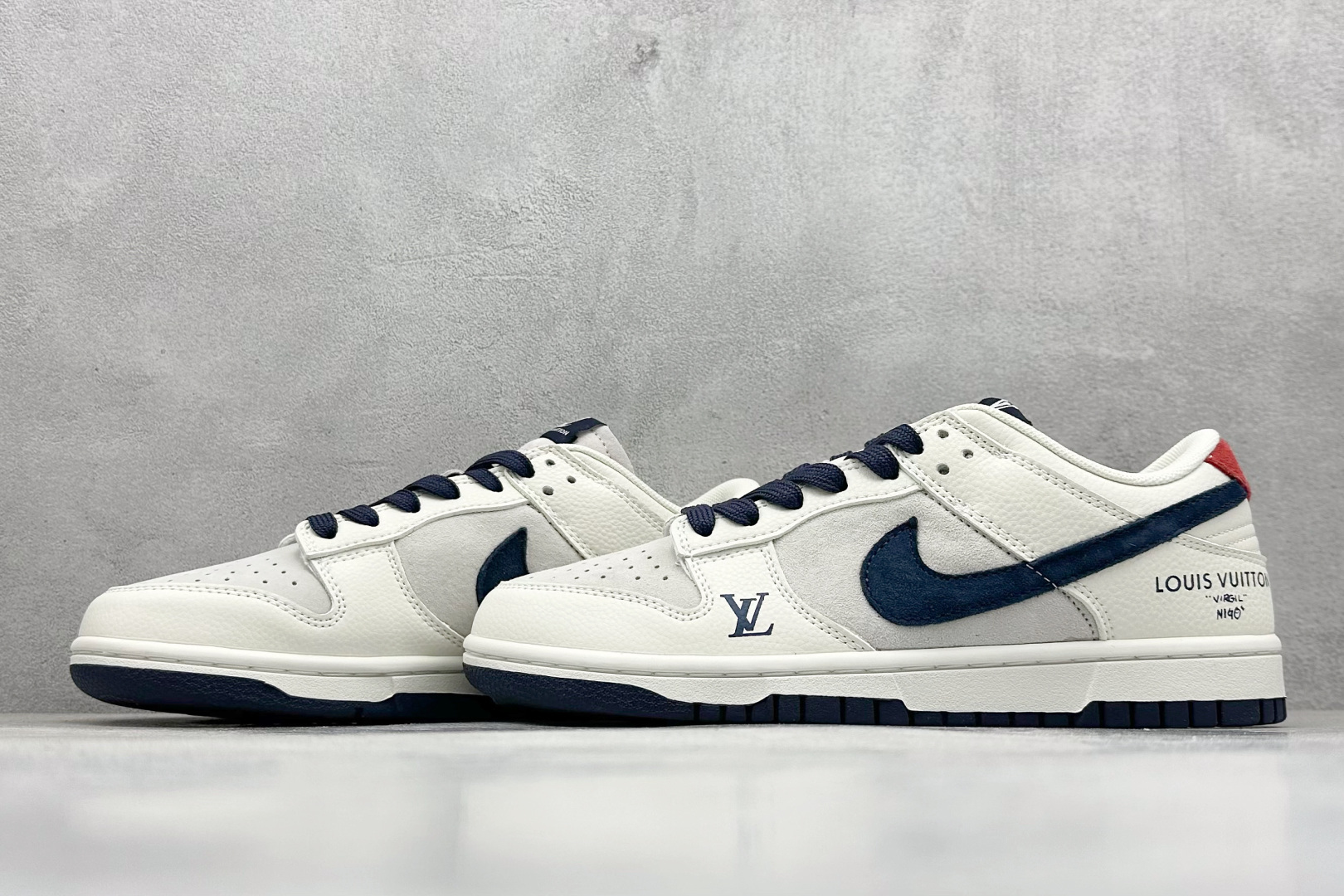 图片[5]-BF Nike SB Dunk Low LV联名 纯原大厂出品 极力推荐 原装头层材料 独家版型蒸餾加工 帶來的是更好的视觉和脚感体验 大厂纯原品质出货 清洁度 电绣工艺 皮料切割干净无任何毛边 细节完美 货号： LF0039-003 尺码：36 36.5 37.5 38 38.5 39 40 40.5 41 42 42.5 43 44 44.5 45-选品中心