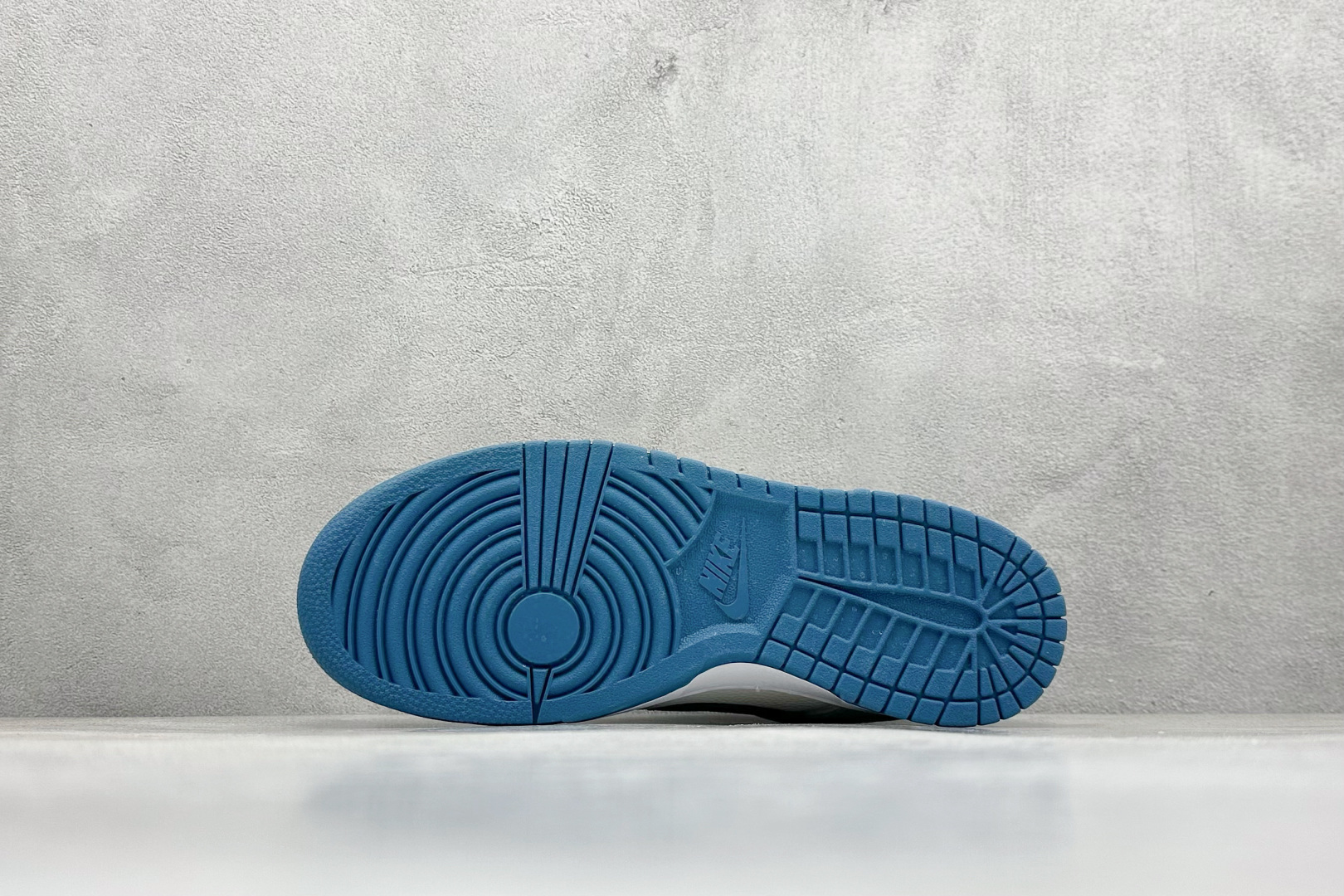 图片[4]-BF Nike SB Dunk Low 斯图西联名 纯原大厂出品 极力推荐 原装头层材料 独家版型蒸餾加工 帶來的是更好的视觉和脚感体验 大厂纯原品质出货 清洁度 电绣工艺 皮料切割干净无任何毛边 细节完美 货号： DQ1098-341 尺码：36 36.5 37.5 38 38.5 39 40 40.5 41 42 42.5 43 44 44.5 45-选品中心