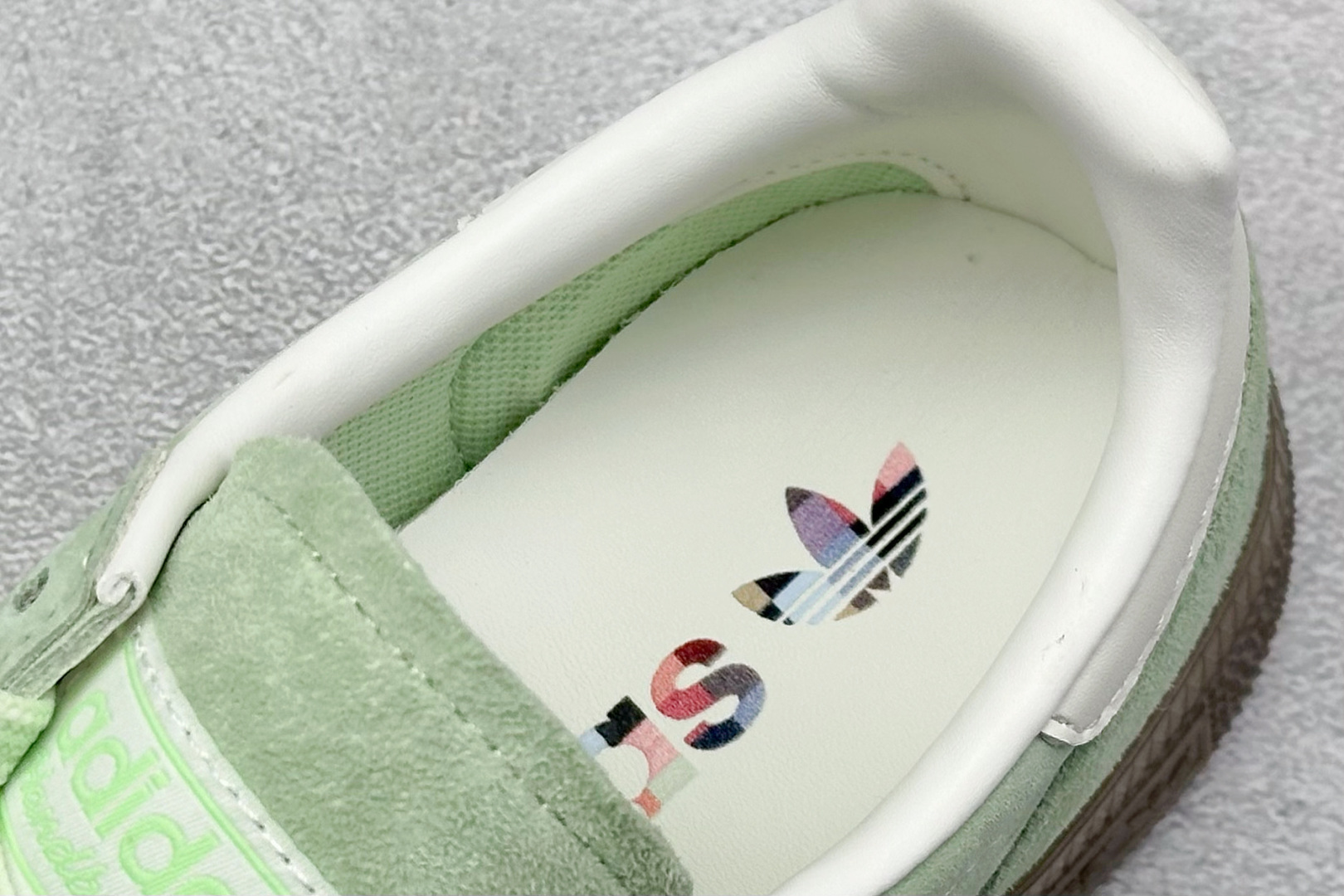 图片[8]-S2Adidas Handball Spezial 复古单品 阿迪达斯经典款复古休闲板鞋 #原厂原档案开发出品 皮料切割干净无任何毛边 鞋型细节完美 超高清洁度 货号：KI5932 尺码：36 36.5 37 38 38.5 39 40 40.5 41 42 42.5 43 44 45-选品中心