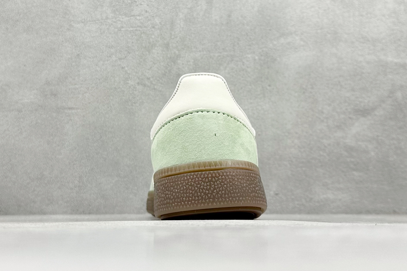 图片[6]-S2Adidas Handball Spezial 复古单品 阿迪达斯经典款复古休闲板鞋 #原厂原档案开发出品 皮料切割干净无任何毛边 鞋型细节完美 超高清洁度 货号：KI5932 尺码：36 36.5 37 38 38.5 39 40 40.5 41 42 42.5 43 44 45-选品中心