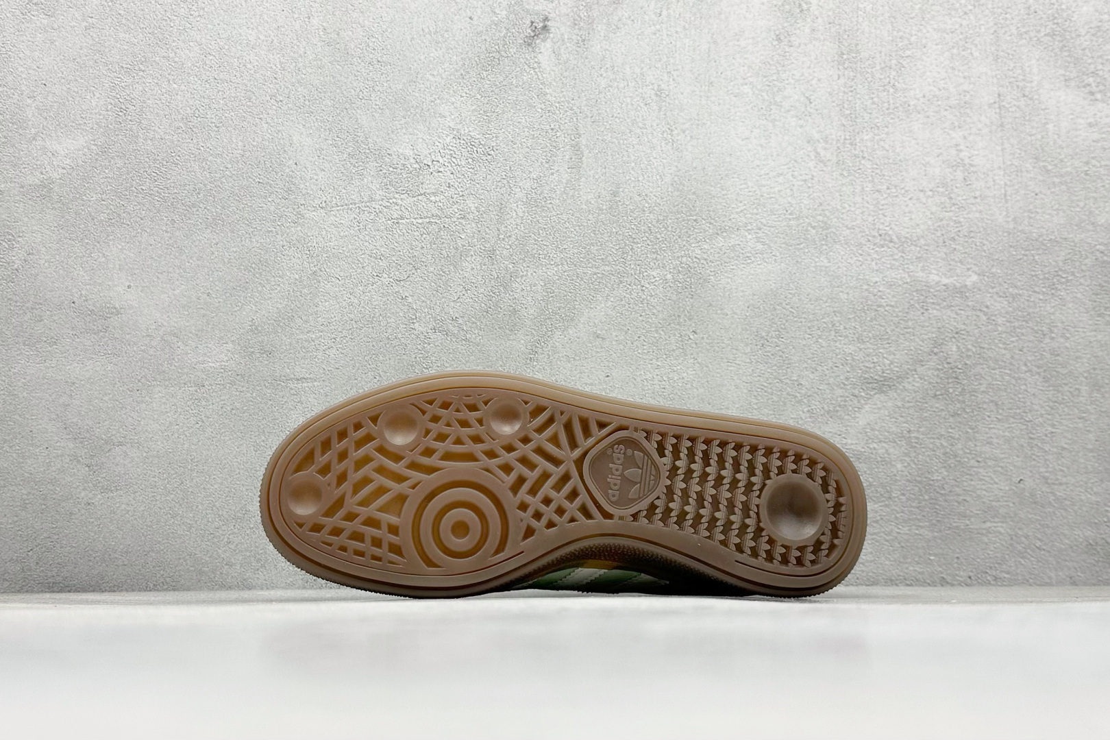 图片[4]-S2Adidas Handball Spezial 复古单品 阿迪达斯经典款复古休闲板鞋 #原厂原档案开发出品 皮料切割干净无任何毛边 鞋型细节完美 超高清洁度 货号：KI5932 尺码：36 36.5 37 38 38.5 39 40 40.5 41 42 42.5 43 44 45-选品中心