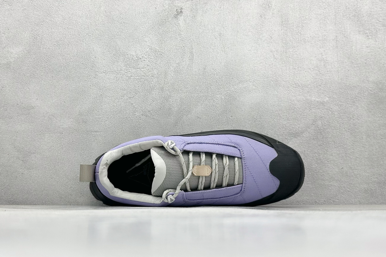 图片[3]-ROA Hiking Katharina Low Sneaker 卡塔琳娜 登山款 广东原厂代工出品 原楦型开发纸版 采用原装一致防水头层磨砂牛皮鞋面材质 环抱式防剐蹭硫化橡胶片组合Vibram黄金防滑耐磨橡胶大底 重新颠覆登山鞋,意大利小众鞋履品牌 RO22系列低帮系带户外防水徒步登山运动鞋 尺码：36 37 38 39 40 41 42 43 44 45-选品中心