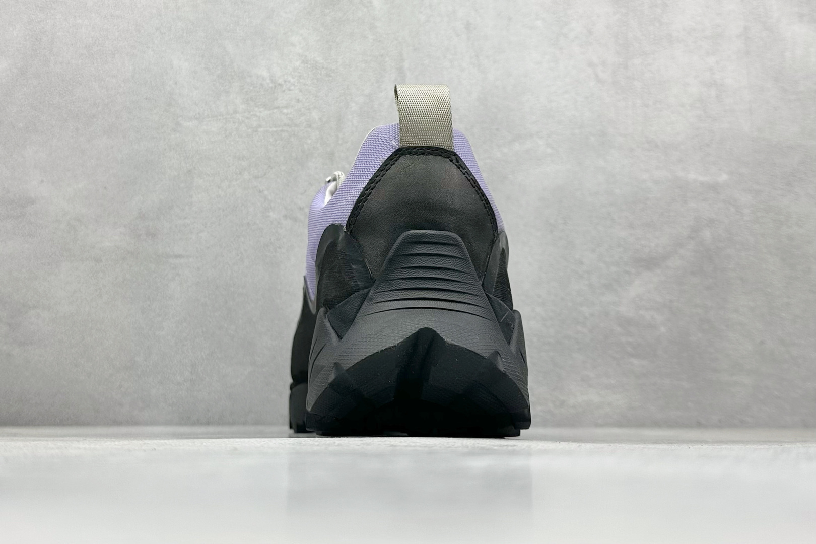 图片[6]-ROA Hiking Katharina Low Sneaker 卡塔琳娜 登山款 广东原厂代工出品 原楦型开发纸版 采用原装一致防水头层磨砂牛皮鞋面材质 环抱式防剐蹭硫化橡胶片组合Vibram黄金防滑耐磨橡胶大底 重新颠覆登山鞋,意大利小众鞋履品牌 RO22系列低帮系带户外防水徒步登山运动鞋 尺码：36 37 38 39 40 41 42 43 44 45-选品中心