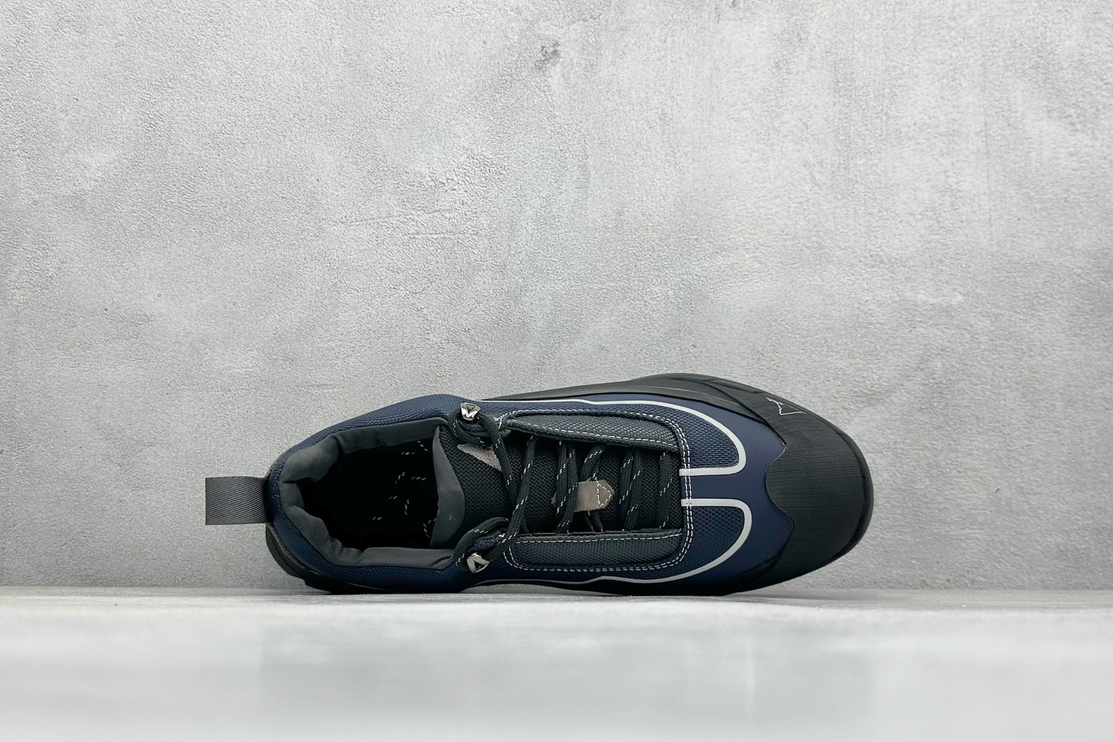 图片[3]-ROA Hiking Katharina Low Sneaker 卡塔琳娜 登山款 广东原厂代工出品 原楦型开发纸版 采用原装一致防水头层磨砂牛皮鞋面材质 环抱式防剐蹭硫化橡胶片组合Vibram黄金防滑耐磨橡胶大底 重新颠覆登山鞋,意大利小众鞋履品牌 RO22系列低帮系带户外防水徒步登山运动鞋 尺码：36 37 38 39 40 41 42 43 44 45-选品中心