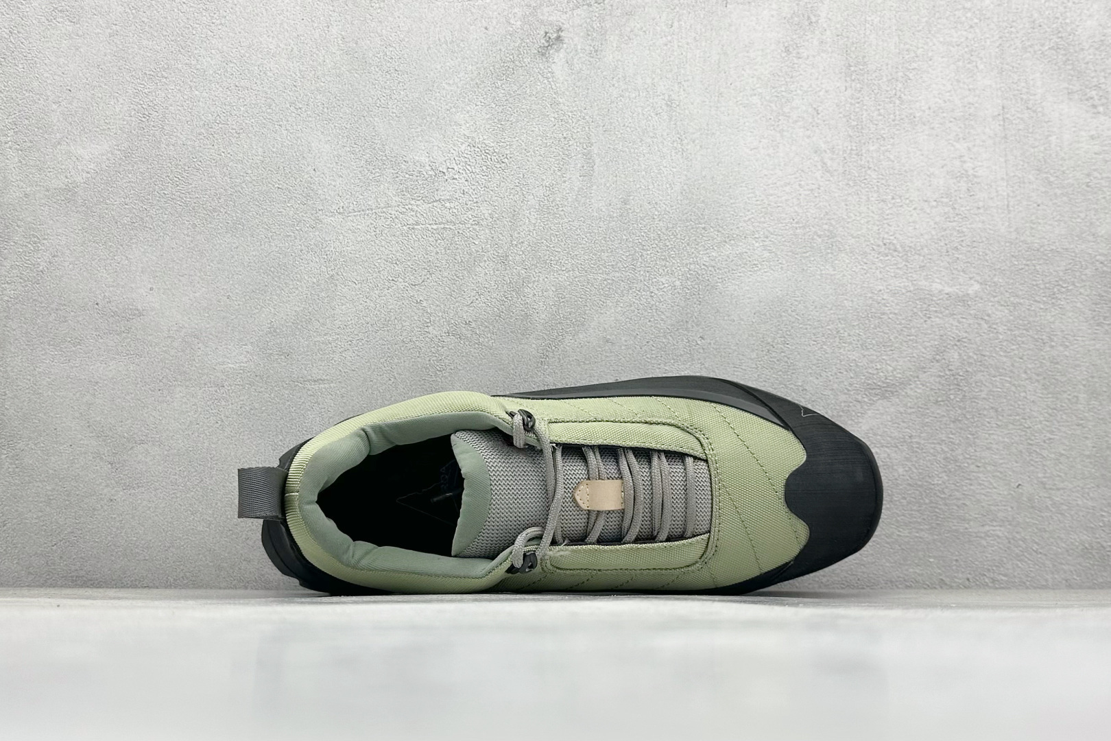 图片[3]-ROA Hiking Katharina Low Sneaker 卡塔琳娜 登山款 广东原厂代工出品 原楦型开发纸版 采用原装一致防水头层磨砂牛皮鞋面材质 环抱式防剐蹭硫化橡胶片组合Vibram黄金防滑耐磨橡胶大底 重新颠覆登山鞋,意大利小众鞋履品牌 RO22系列低帮系带户外防水徒步登山运动鞋 尺码：36 37 38 39 40 41 42 43 44 45-选品中心