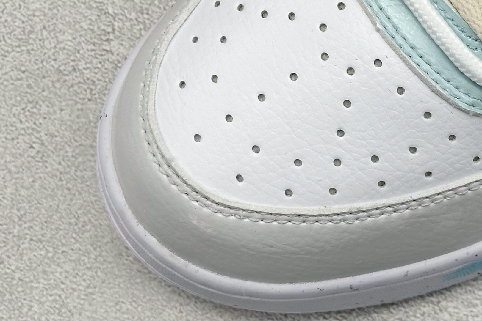 
Nike Court Vision Low 绑带手绘涂鸦 
休闲运动板鞋 纯原版本
低帮百搭透气休闲运