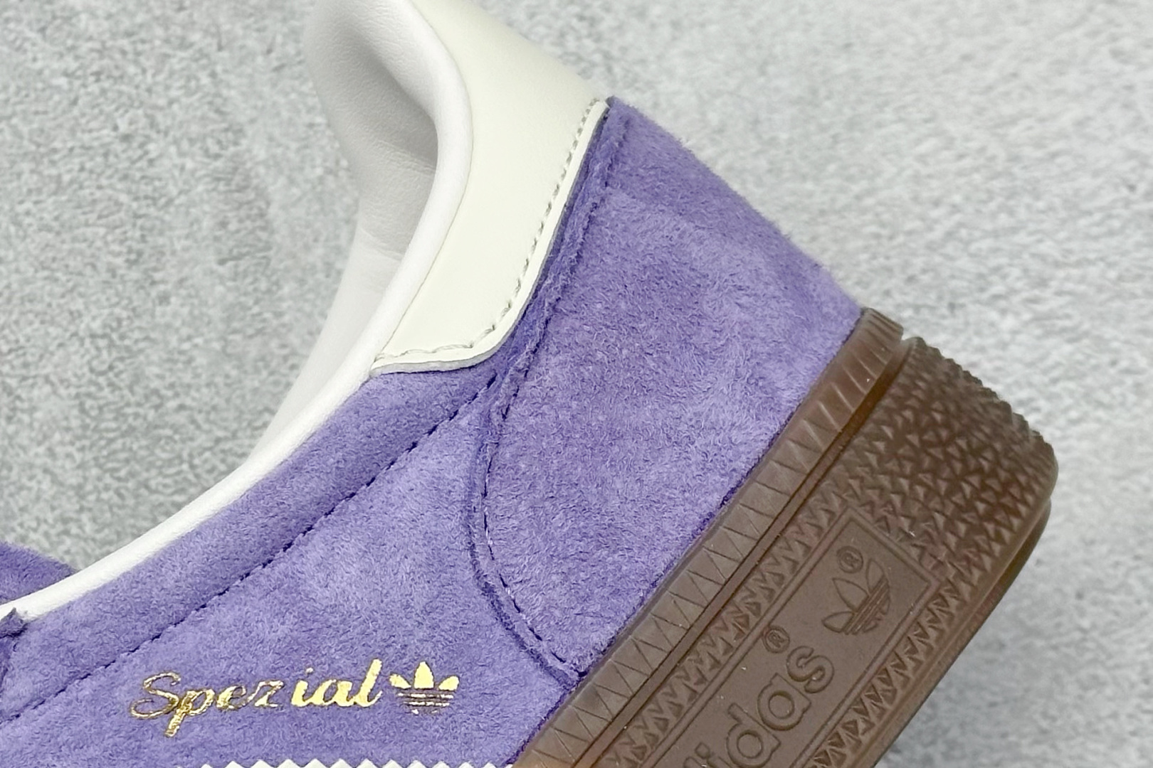 图片[9]-Adidas Handball Spezial 阿迪达斯经典款复古休闲板鞋 #原厂原档案开发出品 皮料切割干净无任何毛边 鞋型细节完美 超高清洁度 货号：KI5935 尺码：35 36 36.5 37 38 38.5 39 40 40.5 41 42 42.5 43 44 44.5 45-选品中心