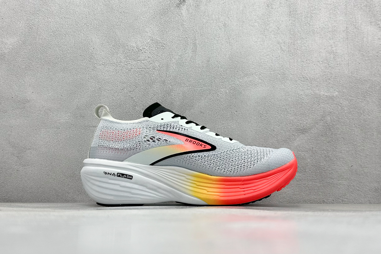 200 Brooks布鲁克斯 Hyperion Elite 4 舒适百搭防滑耐磨 低帮 越野竞速跑步鞋 100046 1D 488-Chinese UA Cheap High Quatity Brand Clothes Bags handbags Sneakers wholesale wholesaler seller from China Factory suppliers Fashion Clothing Shoes best Quality Beautiful Price 200 Brooks布鲁克斯 Hyperion Elite 4 舒适百搭防滑耐磨 低帮 越野竞速跑步鞋 100046 1D 488