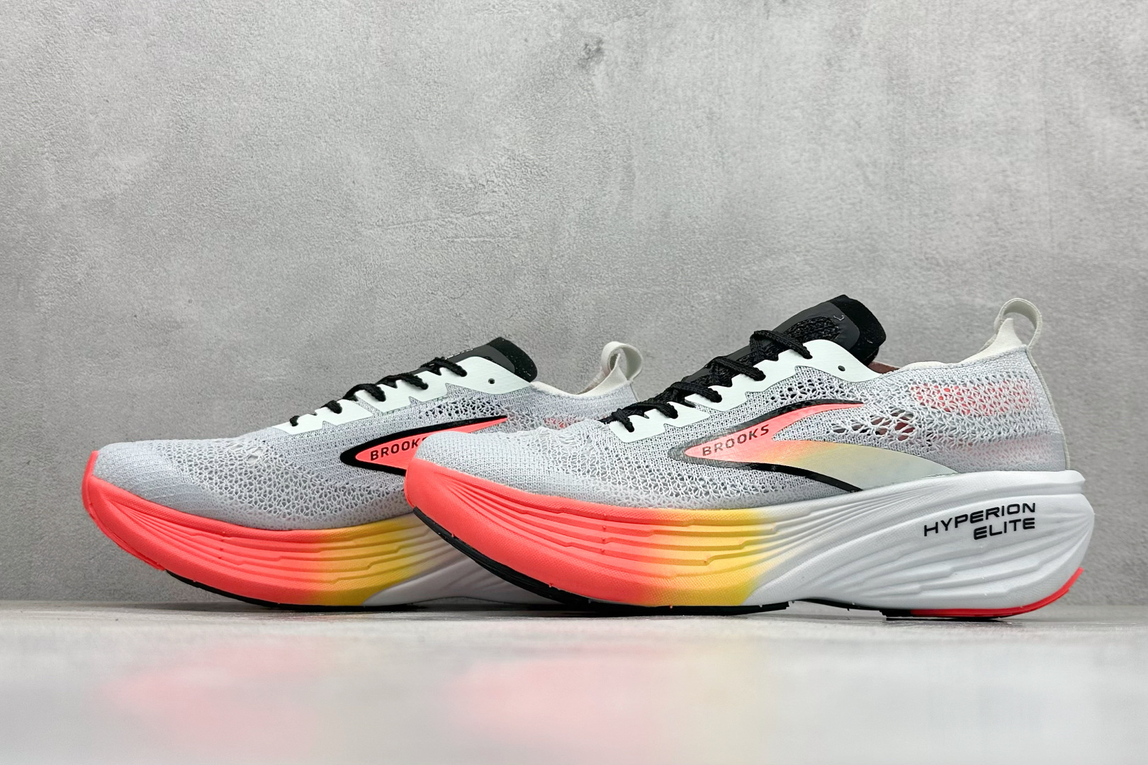 200 Brooks布鲁克斯 Hyperion Elite 4 舒适百搭防滑耐磨 低帮 越野竞速跑步鞋 100046 1D 488-Chinese UA Cheap High Quatity Brand Clothes Bags handbags Sneakers wholesale wholesaler seller from China Factory suppliers Fashion Clothing Shoes best Quality Beautiful Price 200 Brooks布鲁克斯 Hyperion Elite 4 舒适百搭防滑耐磨 低帮 越野竞速跑步鞋 100046 1D 488