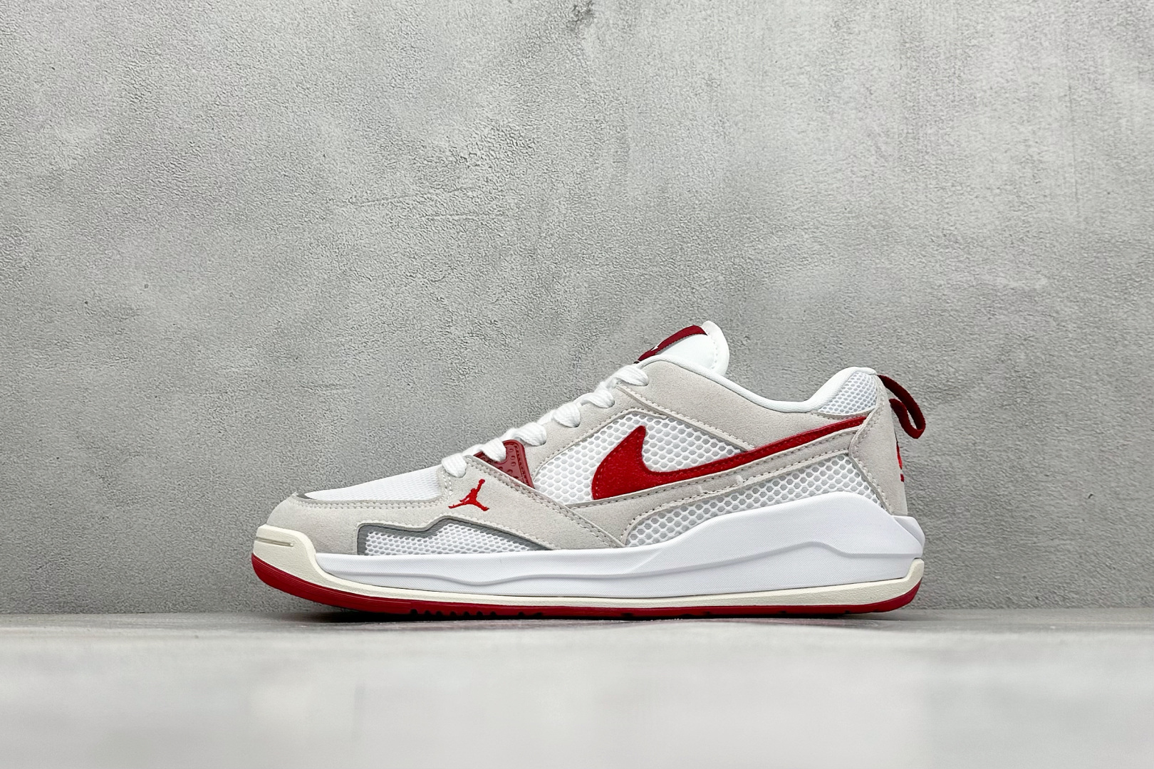 NK Air JORDAN CMFT ERA 复古单品 模具数据档案开发制造 纯粹还原公司版型鞋型 公司正确鞋面纹路 中底Formula 23缓震系统原厂鞋舌厚度海绵 原厂高频侧边字体模油墨印刷 原厂高弹材质鞋垫 回弹性跟公司一致 原中底布缝合走线以及注脚孔和钢印 货号：HJ6777 116 尺码：36 36.5 37.5 38 38.5 39 40 40.5 41 42 42.5 43 44 44.5 45 46-选品中心