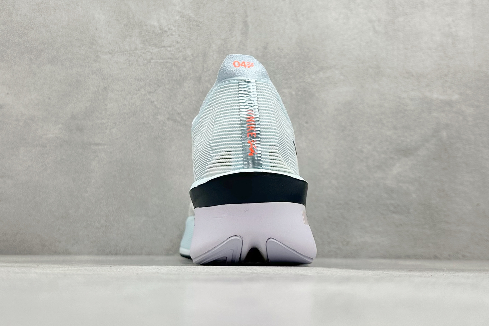 图片[6]-XL版Nk ZoomX Vaporfly NEXT% 4 马拉松系列公路竞速超轻缓震透气网纱运动跑步鞋 鞋款轻盈，同时保持出色性能表现 无论是日常畅跑还是马拉松，皆可轻松驾驭 货号：HF6412-400-选品中心