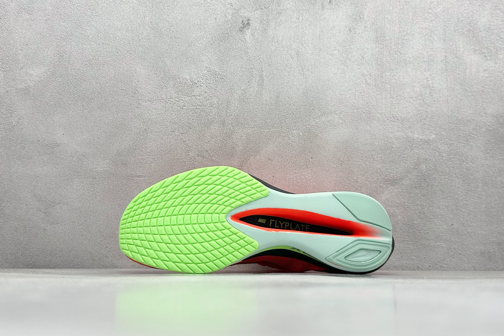 图片[4]-XL版Nk ZoomX Vaporfly NEXT% 4 马拉松系列公路竞速超轻缓震透气网纱运动跑步鞋 鞋款轻盈，同时保持出色性能表现 无论是日常畅跑还是马拉松，皆可轻松驾驭 货号：HF6412-600-选品中心