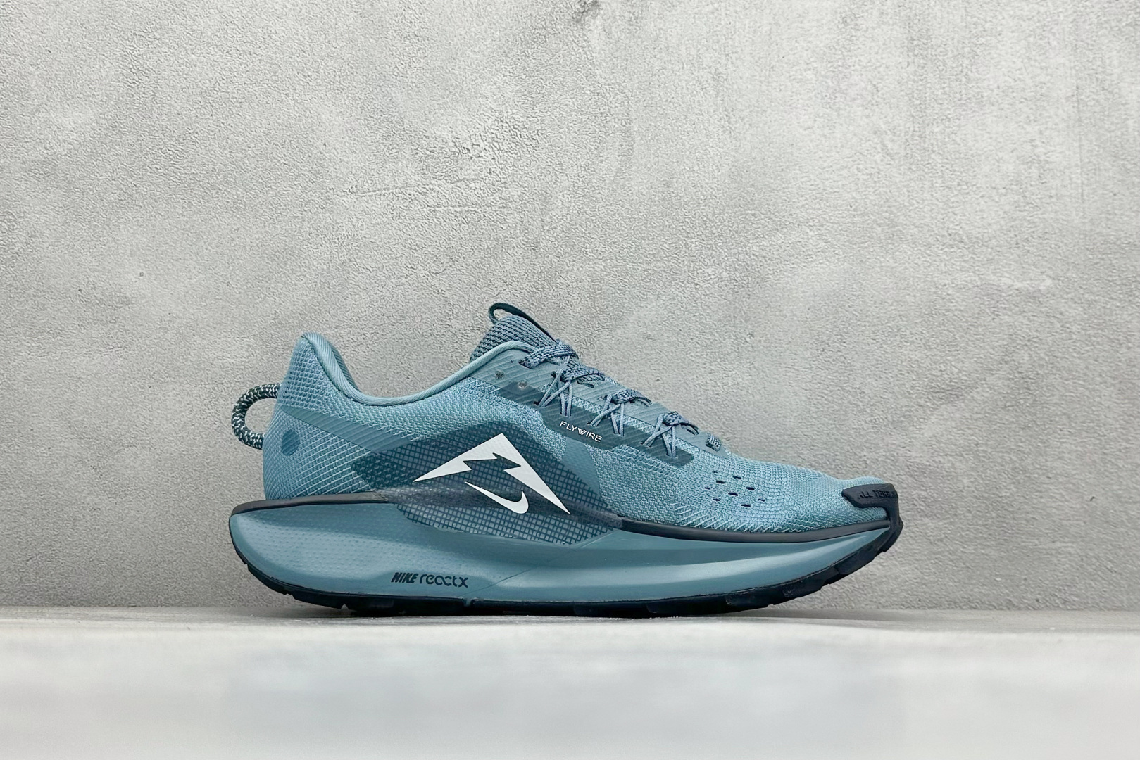 图片[2]-XL版 NK REACTX PEGASUS TRAIL 5 网面透气跑鞋原档案数据编织面 原盒原配 QC检验、钢印 俱全原底科技 同步原版 脚感堪比Boost 登月兼顾迅疾外观和稳固脚感 后跟覆面和中足动态支撑巧妙融合 缔造稳定顺畅的迈步体验 货号：DV3864-005 尺码：36-45-选品中心