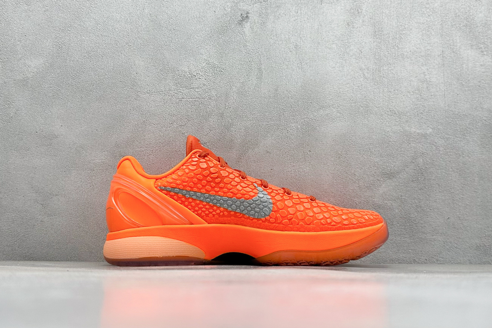 图片[2]-纯原Nk Kobe VI Protro 6 科比6代 男子实战篮球鞋  #PROTRO复刻版开发货品 全鞋身材料卡色独家定制 SWOOSH 蛇鳞 正确珠光效果（内嵌珍珠粉）  #鞋身尊贵黑金色调 前掌ZOOM TURBO 后掌马蹄zoom缓震 内置全真动态飞线 独家复刻U型缓震垫带独立钢印十年情怀 这里完美落地 致力打造最强ZK系列！ 货号：IH1871-800  尺码：39 40 40.5 41 42 42.5 43 44 44.5 45 46 47.5-选品中心