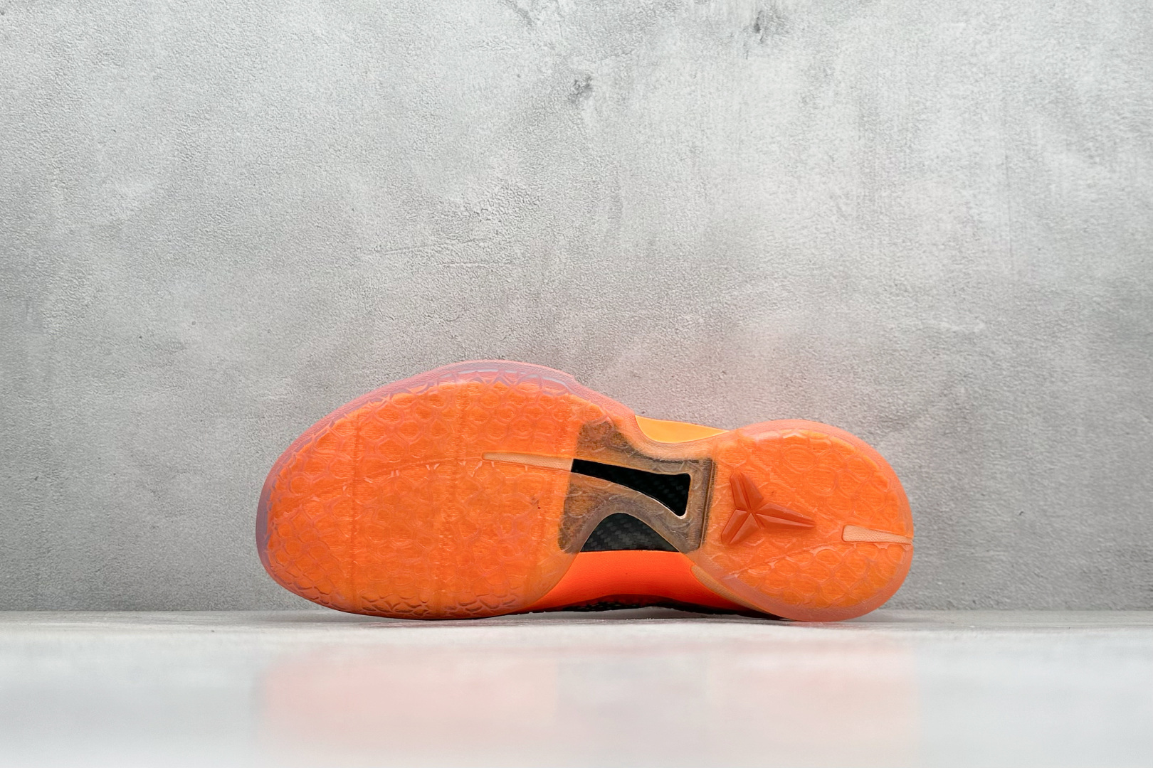 图片[4]-纯原Nk Kobe VI Protro 6 科比6代 男子实战篮球鞋  #PROTRO复刻版开发货品 全鞋身材料卡色独家定制 SWOOSH 蛇鳞 正确珠光效果（内嵌珍珠粉）  #鞋身尊贵黑金色调 前掌ZOOM TURBO 后掌马蹄zoom缓震 内置全真动态飞线 独家复刻U型缓震垫带独立钢印十年情怀 这里完美落地 致力打造最强ZK系列！ 货号：IH1871-800  尺码：39 40 40.5 41 42 42.5 43 44 44.5 45 46 47.5-选品中心