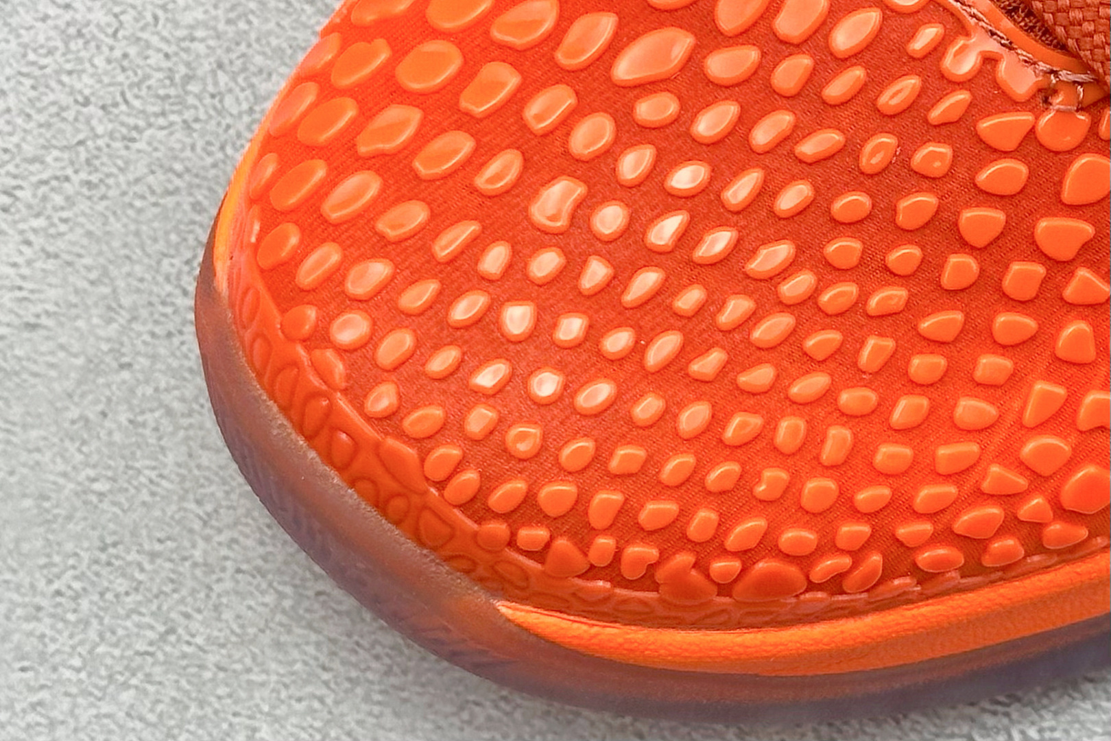 图片[7]-纯原Nk Kobe VI Protro 6 科比6代 男子实战篮球鞋  #PROTRO复刻版开发货品 全鞋身材料卡色独家定制 SWOOSH 蛇鳞 正确珠光效果（内嵌珍珠粉）  #鞋身尊贵黑金色调 前掌ZOOM TURBO 后掌马蹄zoom缓震 内置全真动态飞线 独家复刻U型缓震垫带独立钢印十年情怀 这里完美落地 致力打造最强ZK系列！ 货号：IH1871-800  尺码：39 40 40.5 41 42 42.5 43 44 44.5 45 46 47.5-选品中心