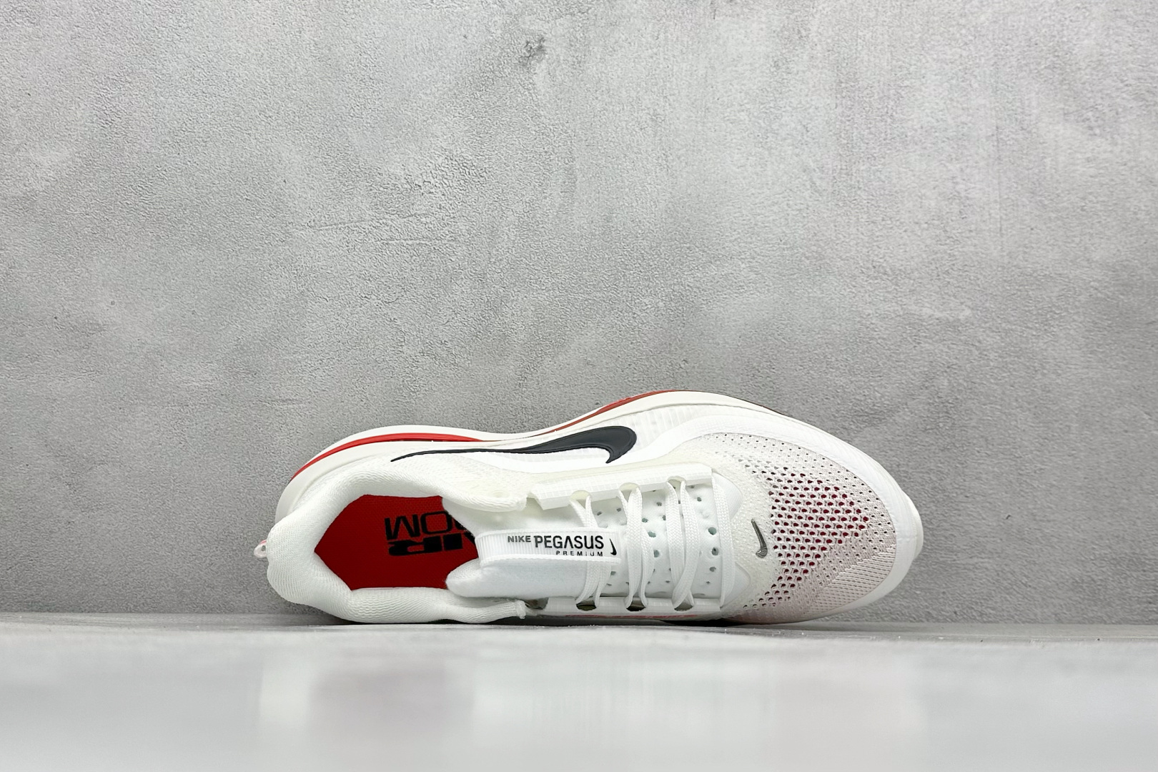 220 I8Nike Air Zoom Pegasus Premium 耐克网面全掌气垫缓震跑鞋  HQ2592-101