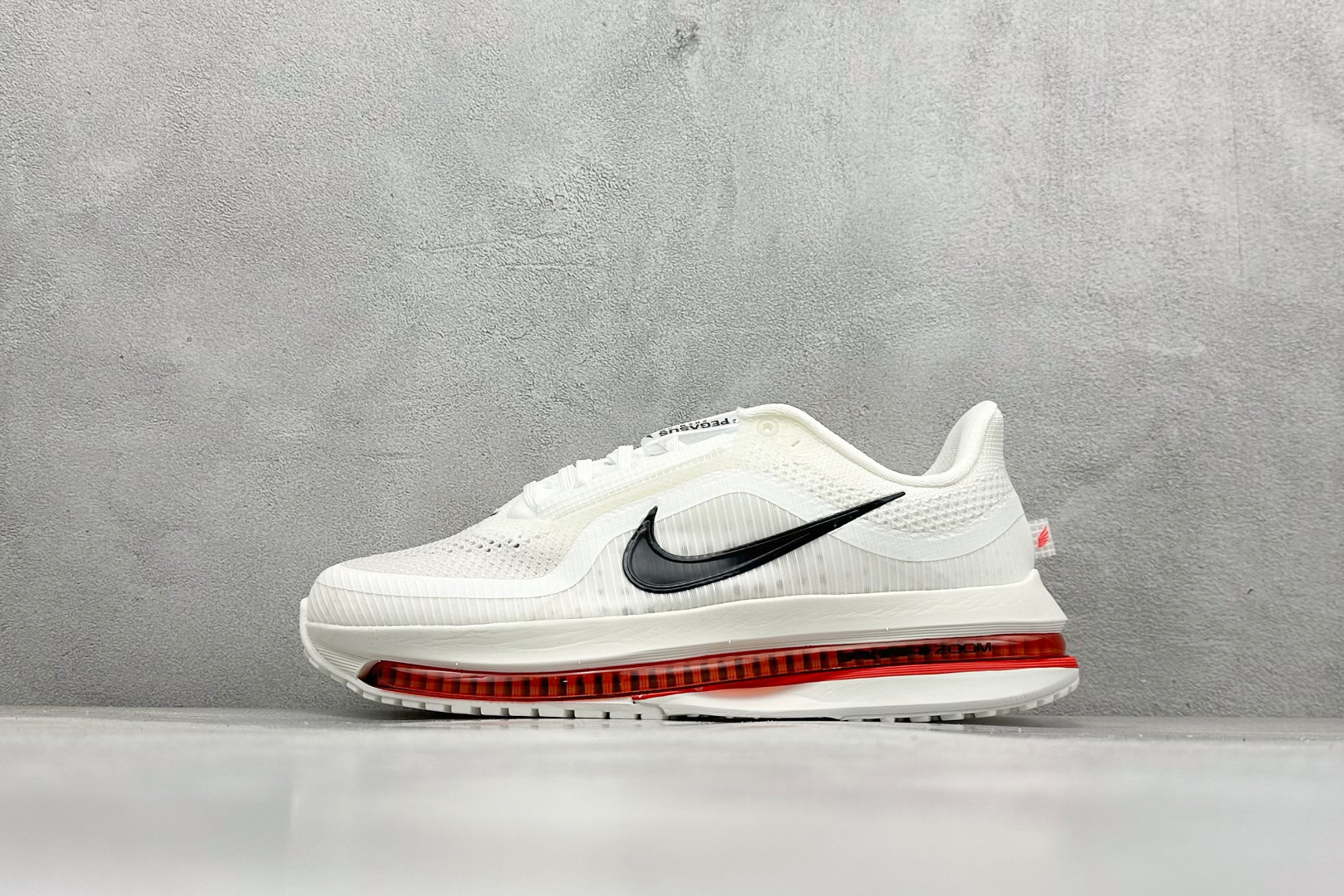 220 I8Nike Air Zoom Pegasus Premium 耐克网面全掌气垫缓震跑鞋  HQ2592-101