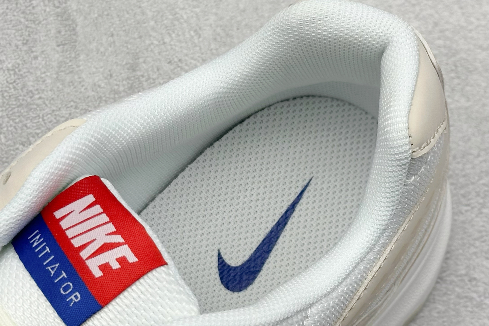
GX版 Nike Initiator Running 耐克INS
超火复古老爹跑鞋 
独家私模 原鞋 