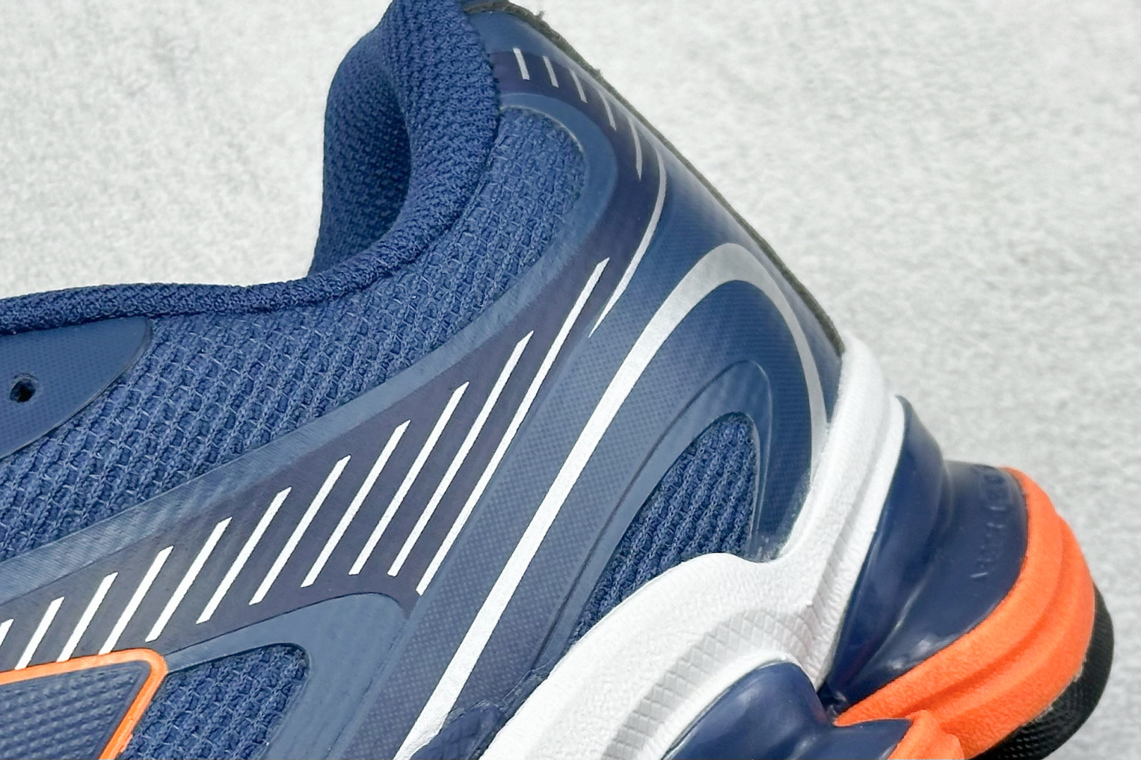 200 I8 New Balance 新百伦 NB2000 网面休闲鞋  U2000FB