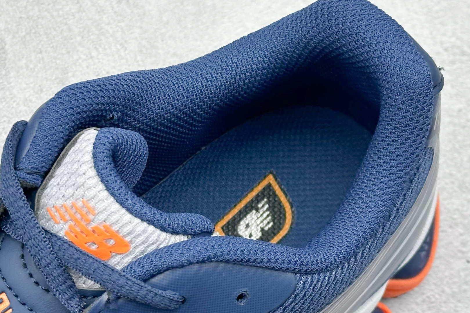 200 I8 New Balance 新百伦 NB2000 网面休闲鞋  U2000FB