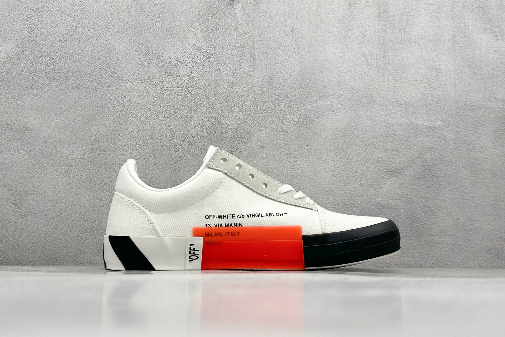 200 S版OFF-WHITE GYM SHOES LOVERS 舒适百搭防滑耐磨低帮帆布鞋