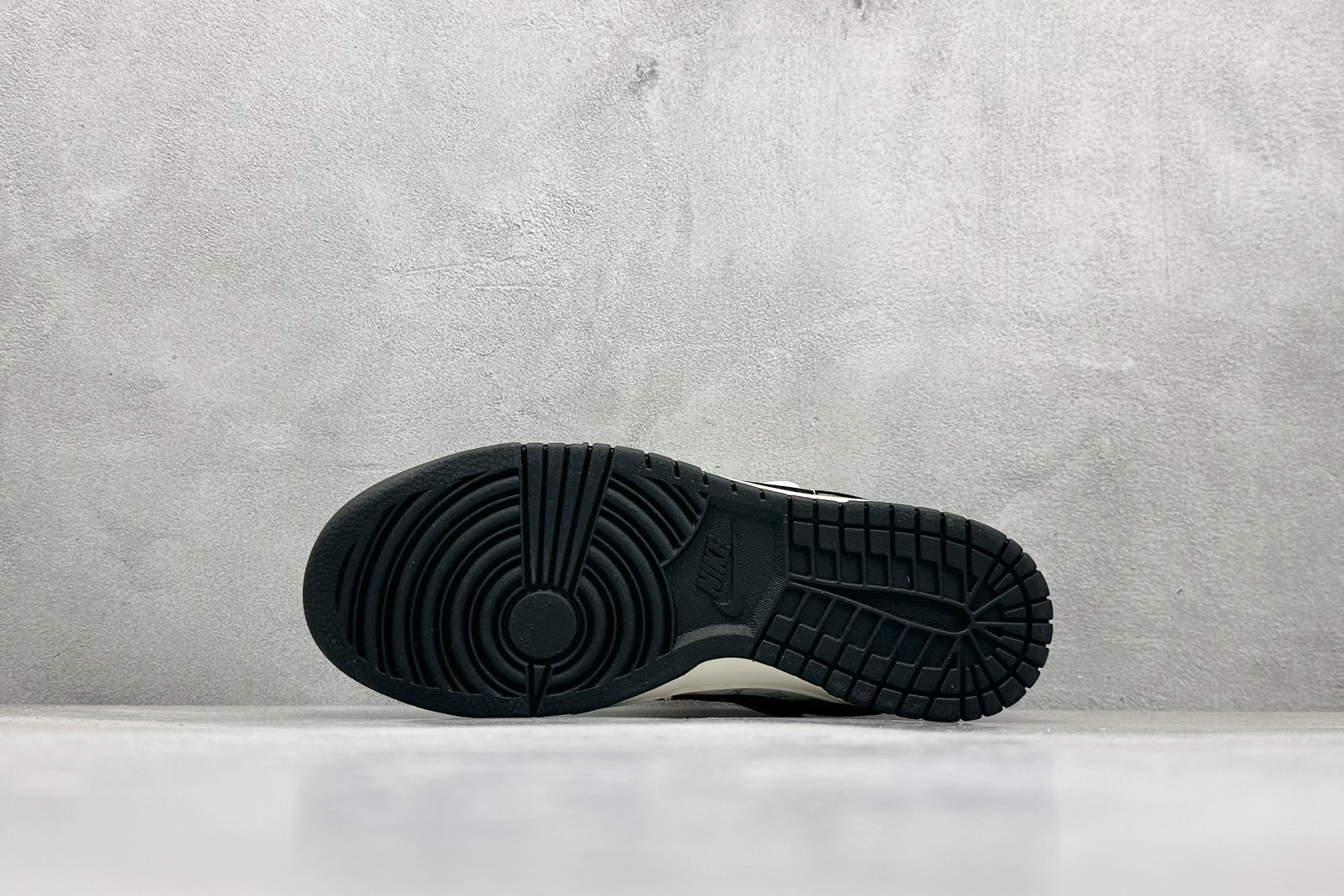300 XC版Nike SB Dunk Low LV联名 黑棕抽绳 周年高端定制 低帮休闲板鞋  YX5066-371