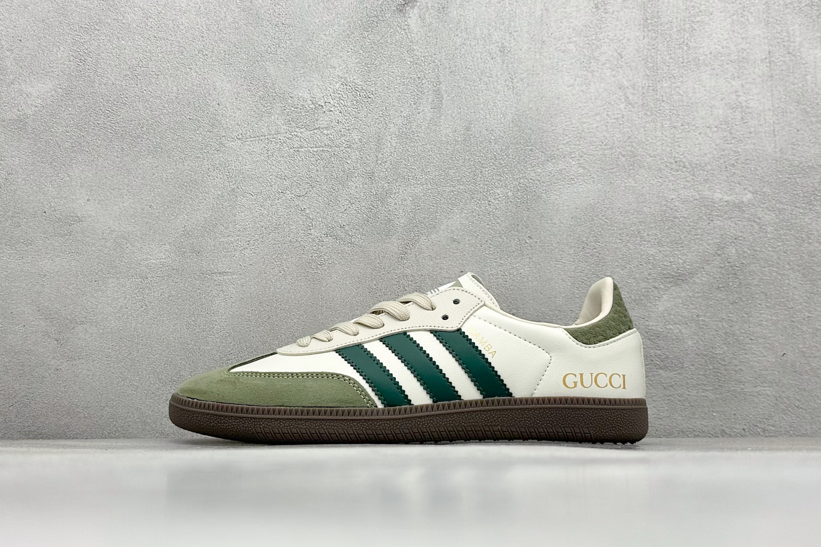 200 adidoriginals Samba OG x GUCCI 绿白 桑巴舞系列复古经典轻便板鞋  GJ75804
