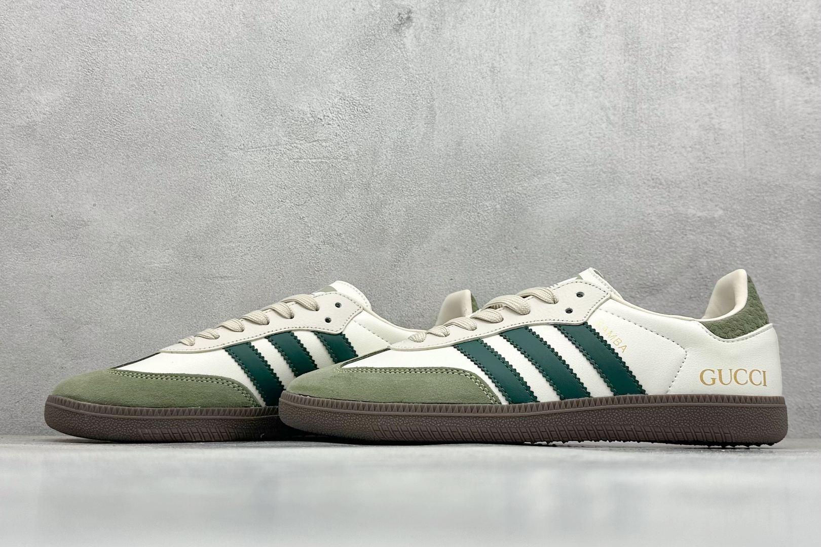 200 adidoriginals Samba OG x GUCCI 绿白 桑巴舞系列复古经典轻便板鞋  GJ75804