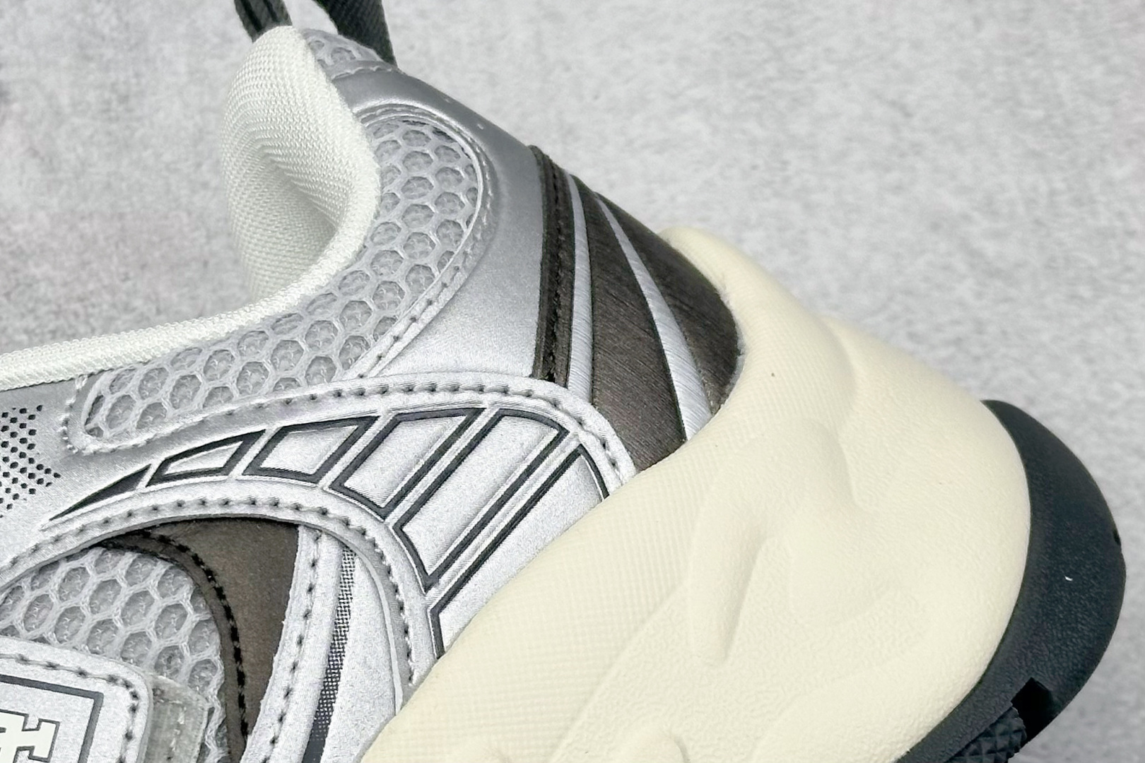 图片[9]-MLB Big Ball Chunky Mesh 厚底老爹系列低帮魔术贴轻量休闲运动慢跑鞋 尺码：35 36 37 37.5 38 38.5 39 40 40.5 41 42 42.5 43 44 45-选品中心