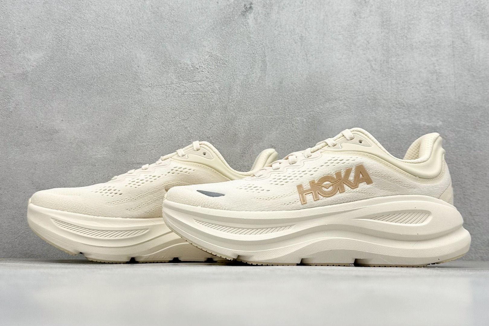 
RS版HOKA ONE ONE Bondi 9 舒适防滑耐磨低帮休闲跑步鞋 

货号：/VCH
尺码：
