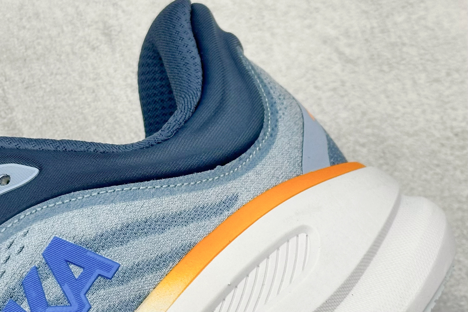 
RS版HOKA ONE ONE Bondi 9 舒适防滑耐磨低帮休闲跑步鞋 

货号：/DNP
尺码：