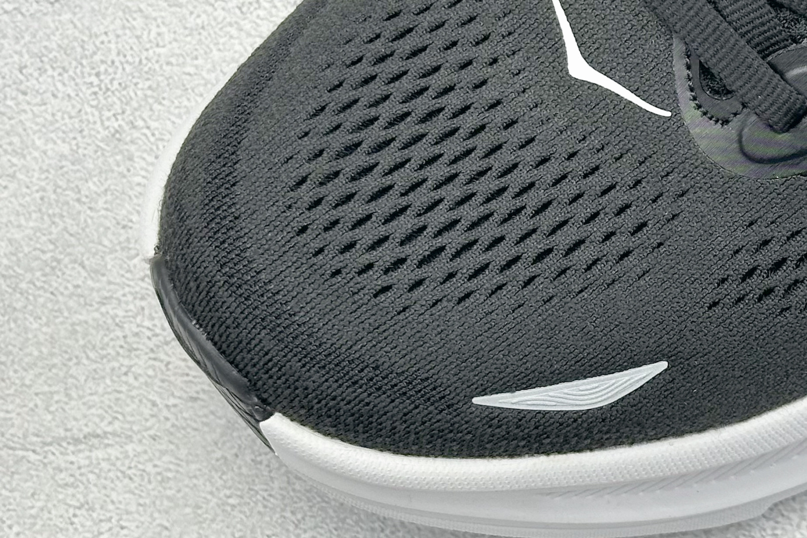 
RS版HOKA ONE ONE Bondi 9 舒适防滑耐磨低帮休闲跑步鞋 

货号：/BWHT
尺码