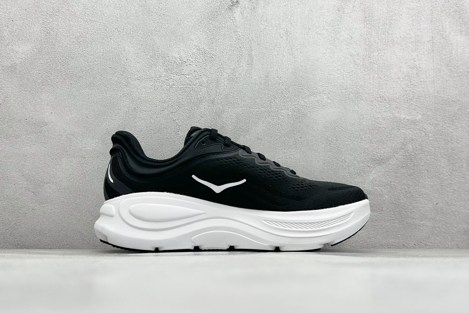 
RS版HOKA ONE ONE Bondi 9 舒适防滑耐磨低帮休闲跑步鞋 

货号：/BWHT
尺码