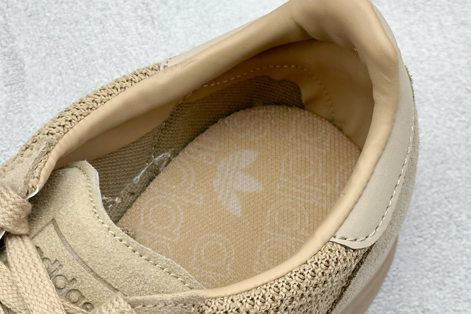 180 adidoriginals SL 72RS 超轻便透气复古慢跑鞋  JH5104