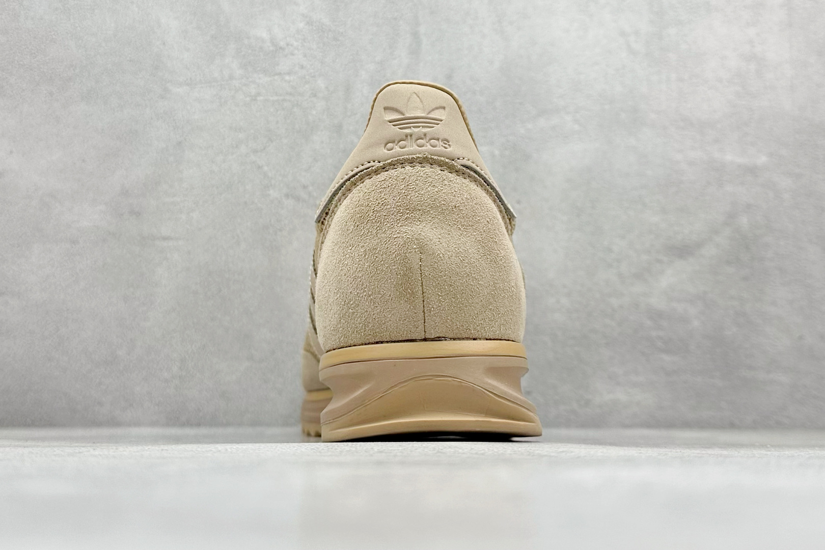 180 adidoriginals SL 72RS 超轻便透气复古慢跑鞋  JH5104