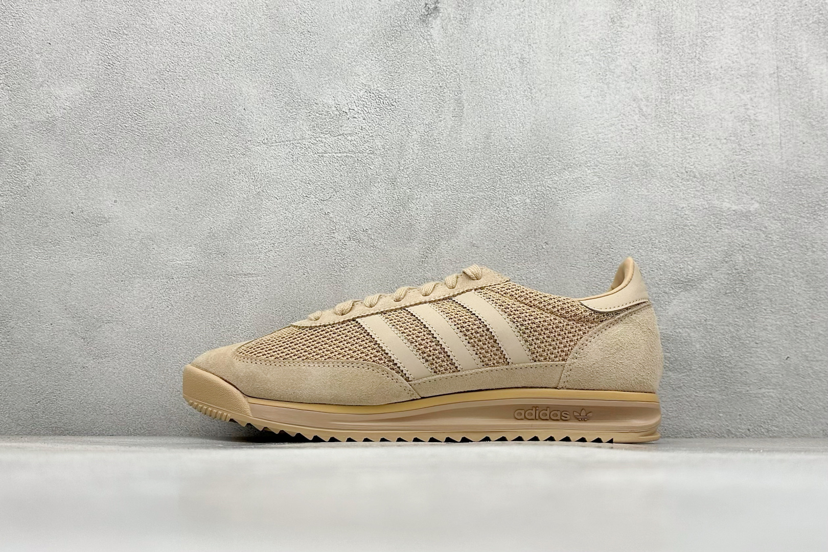 180 adidoriginals SL 72RS 超轻便透气复古慢跑鞋  JH5104