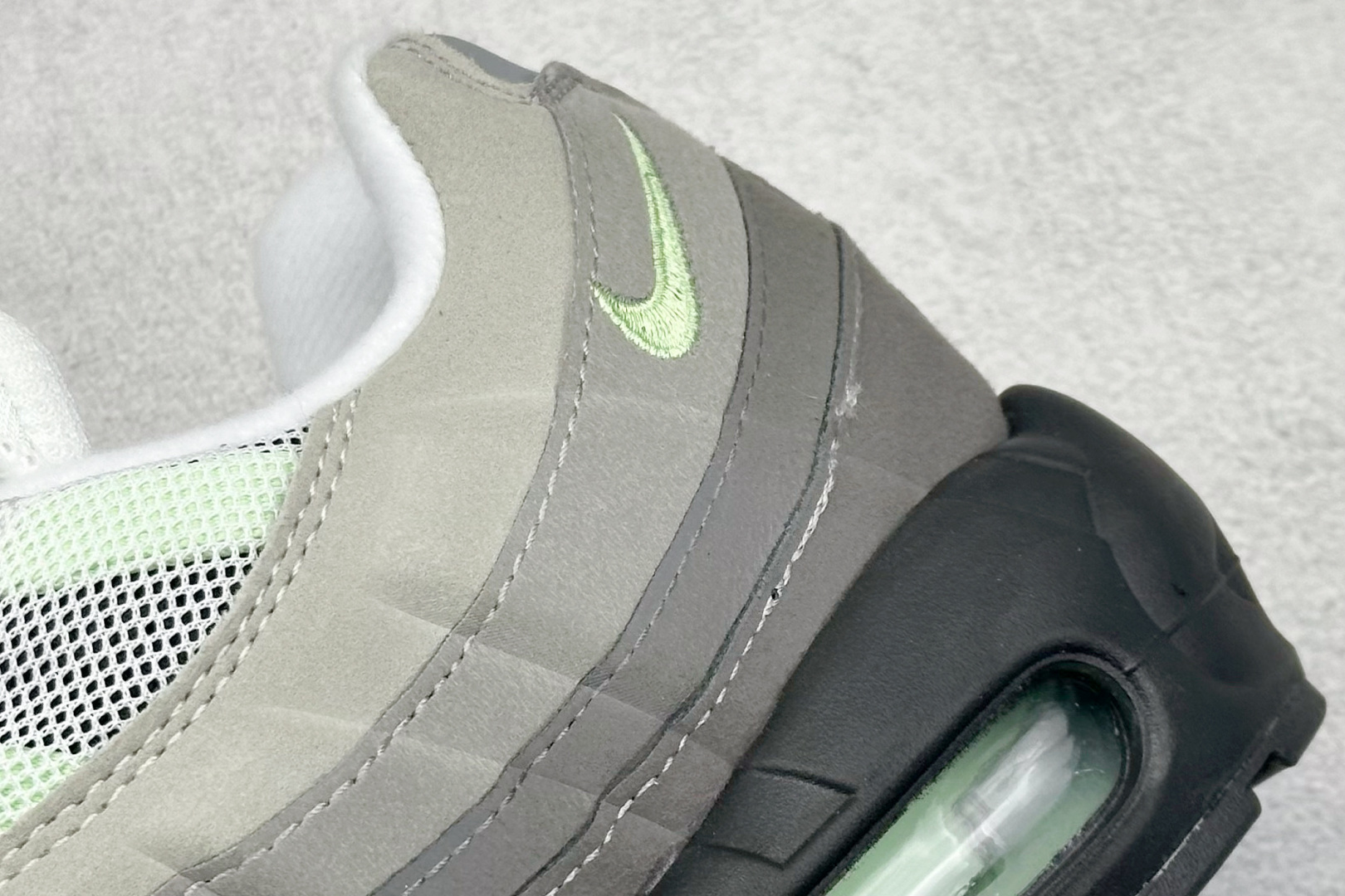 260 Nike Air Max 95 复古减震气垫跑鞋 CD7495-101