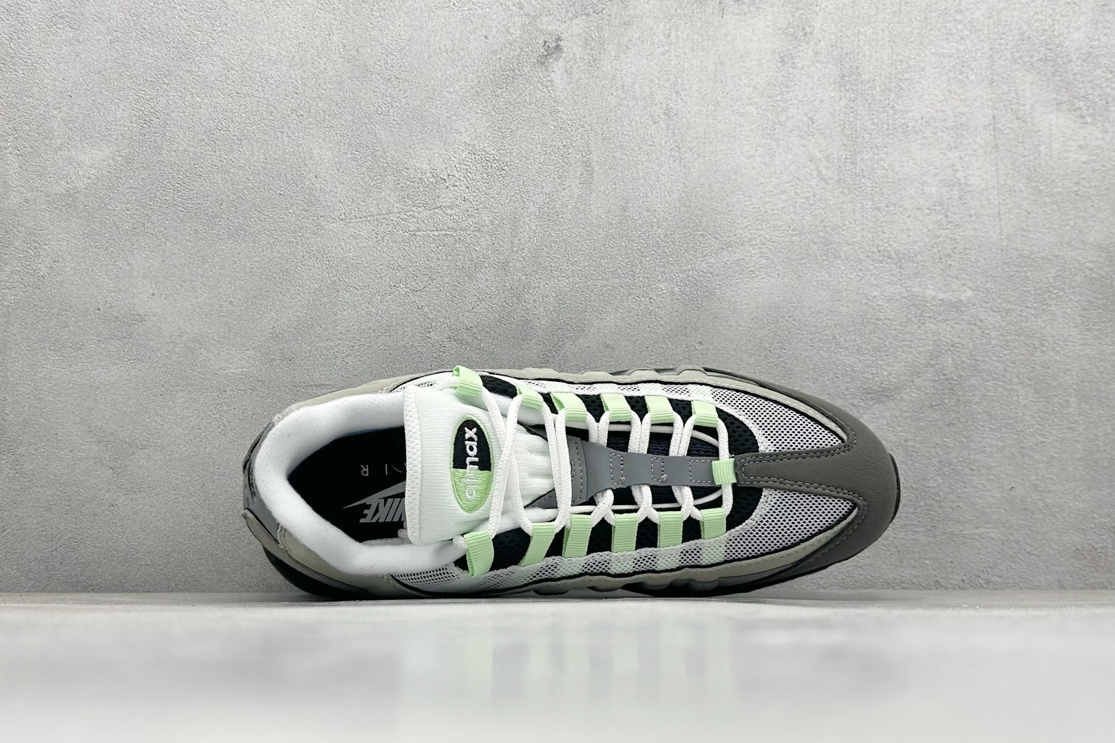 260 Nike Air Max 95 复古减震气垫跑鞋 CD7495-101
