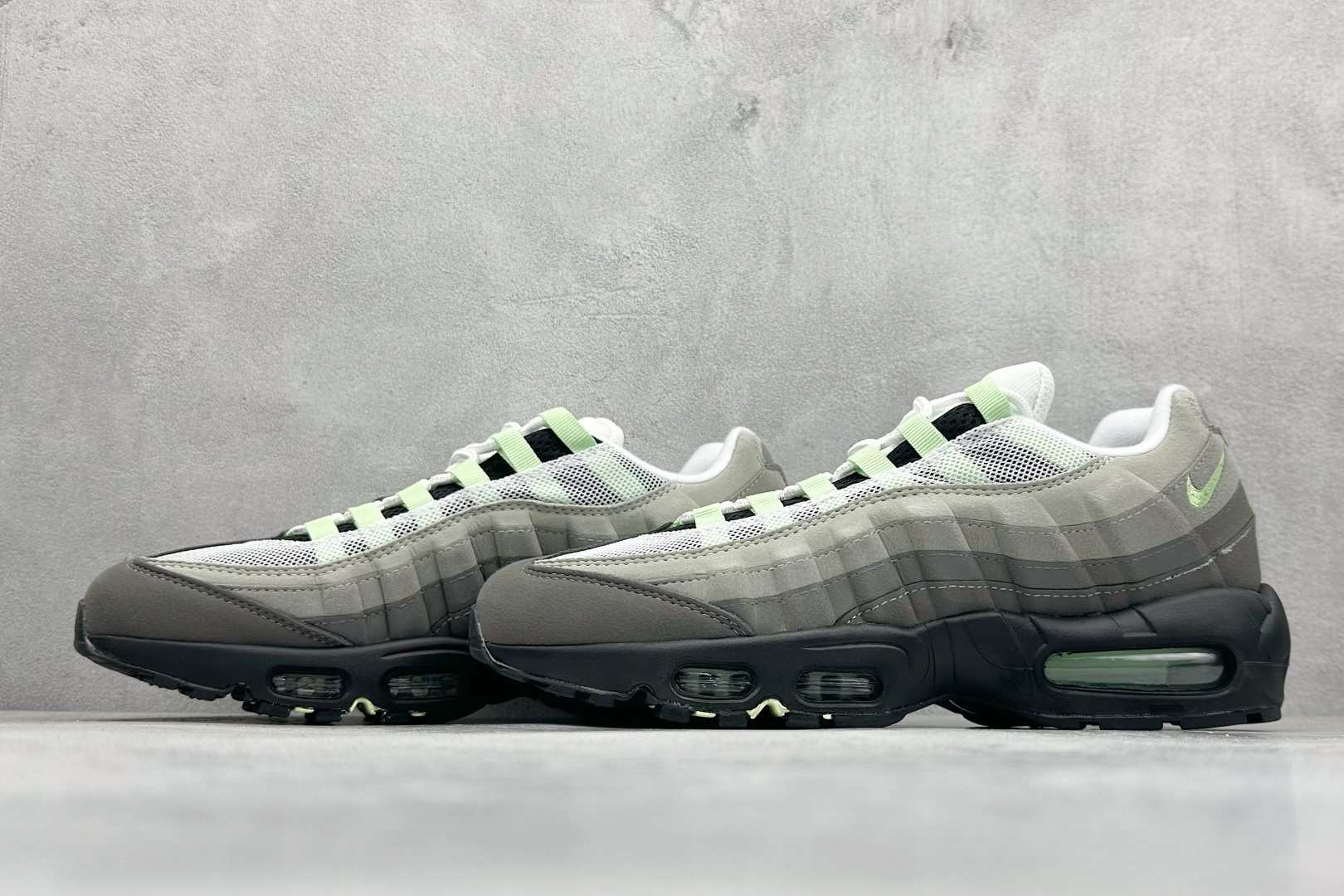 260 Nike Air Max 95 复古减震气垫跑鞋 CD7495-101