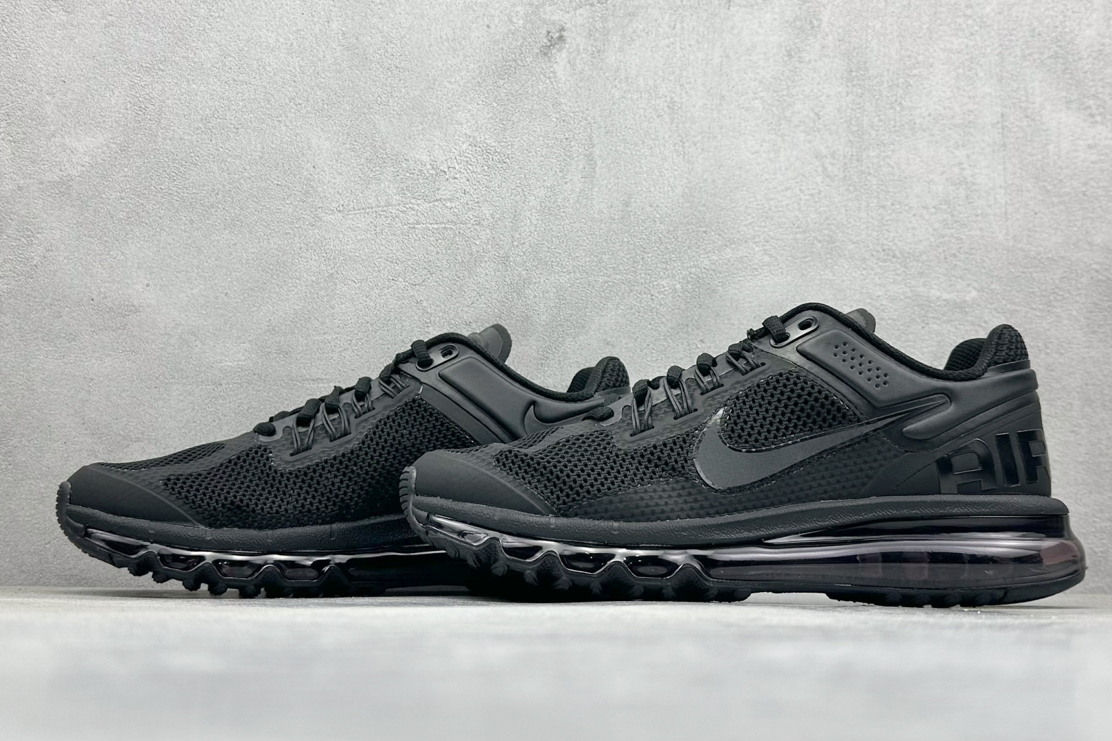 180 Nk Air Max 2013 耐克复古透气网布气垫跑鞋  FZ3156-010