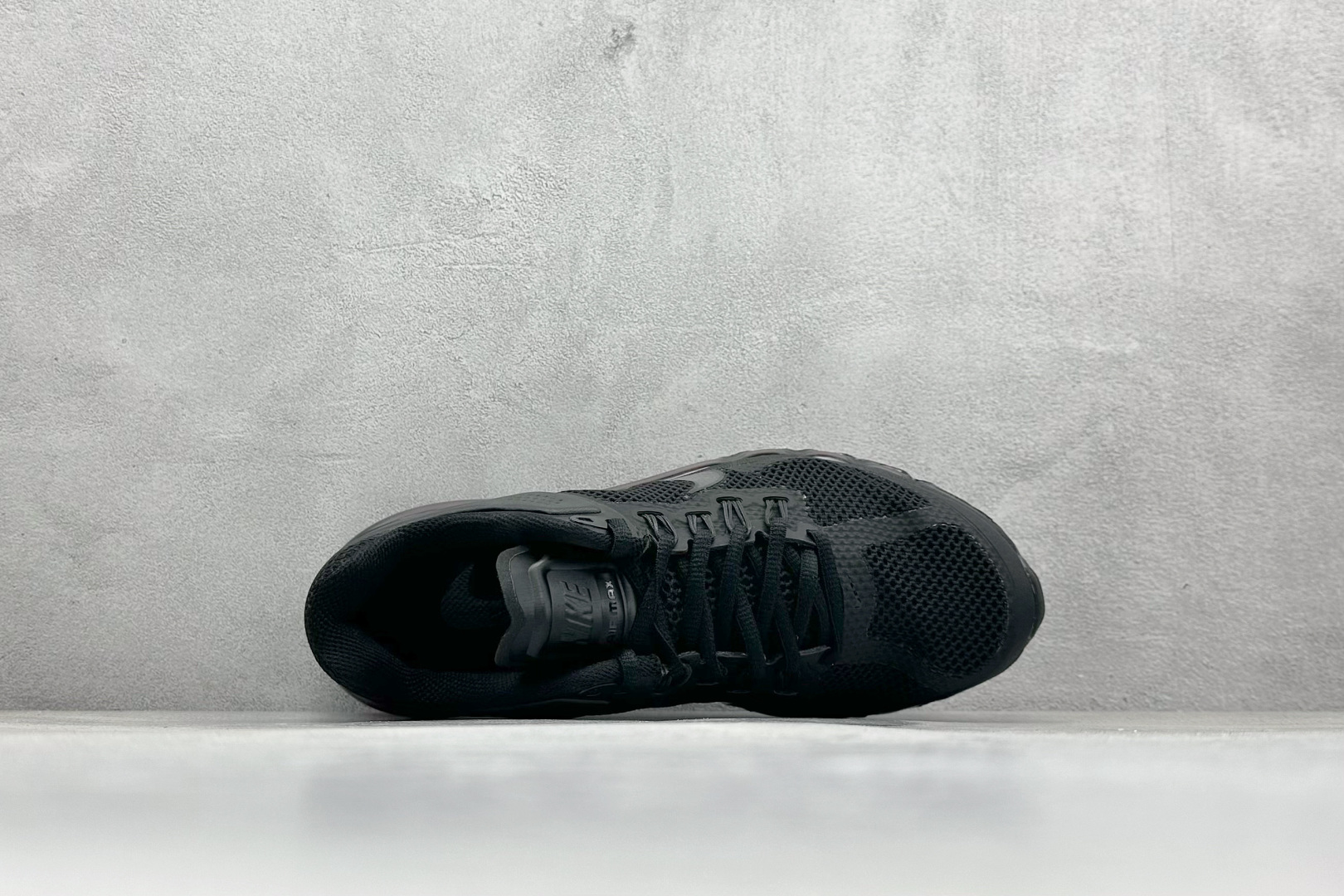 180 Nk Air Max 2013 耐克复古透气网布气垫跑鞋  FZ3156-010