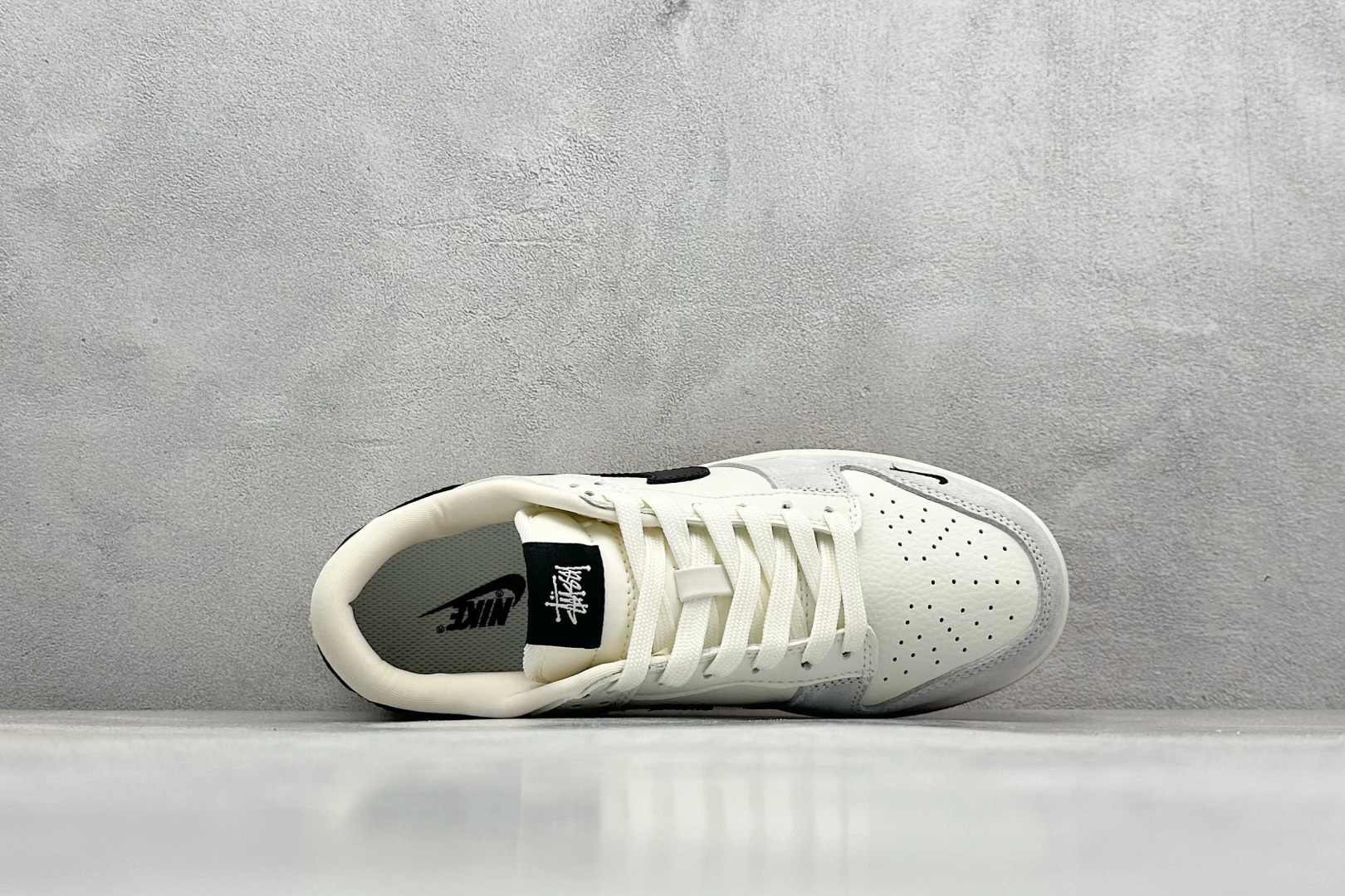 图片[3]-福利特价  Nk SB Dunk Low 黑8联名-米灰黑生胶 周年高端定制 低帮休闲板鞋  #定制鞋盒 大厂纯原品质出货 超高清洁度 皮料切割干净无任何毛边 细节完美 货号：CH6336-227  尺码：36 36.5 37.5 38 38.5 39 40 40.5 41 42 42.5 43 44 44.5 45-选品中心