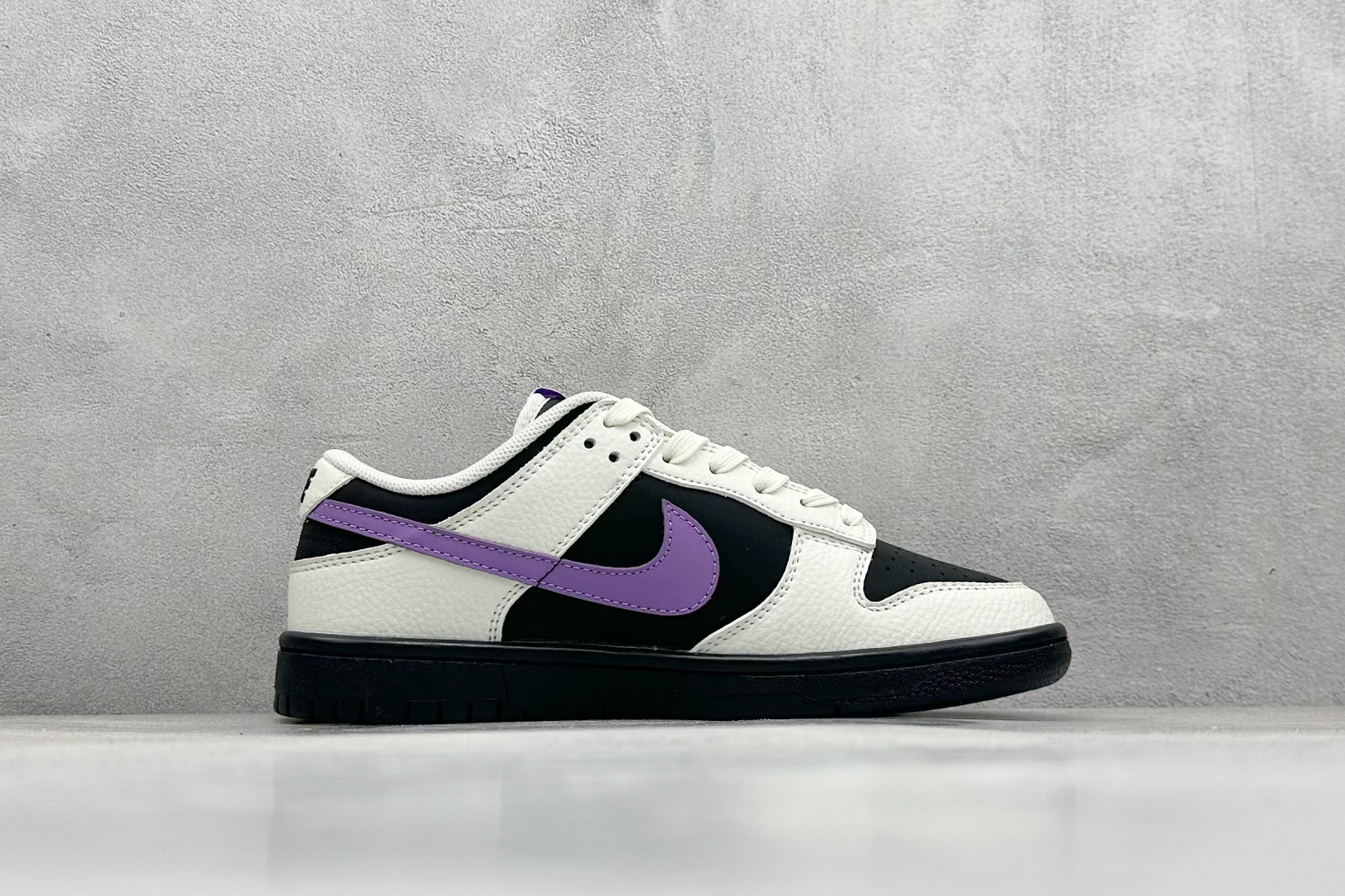 240 Nike SB Dunk Low 白黑紫小勾 FX1588-310