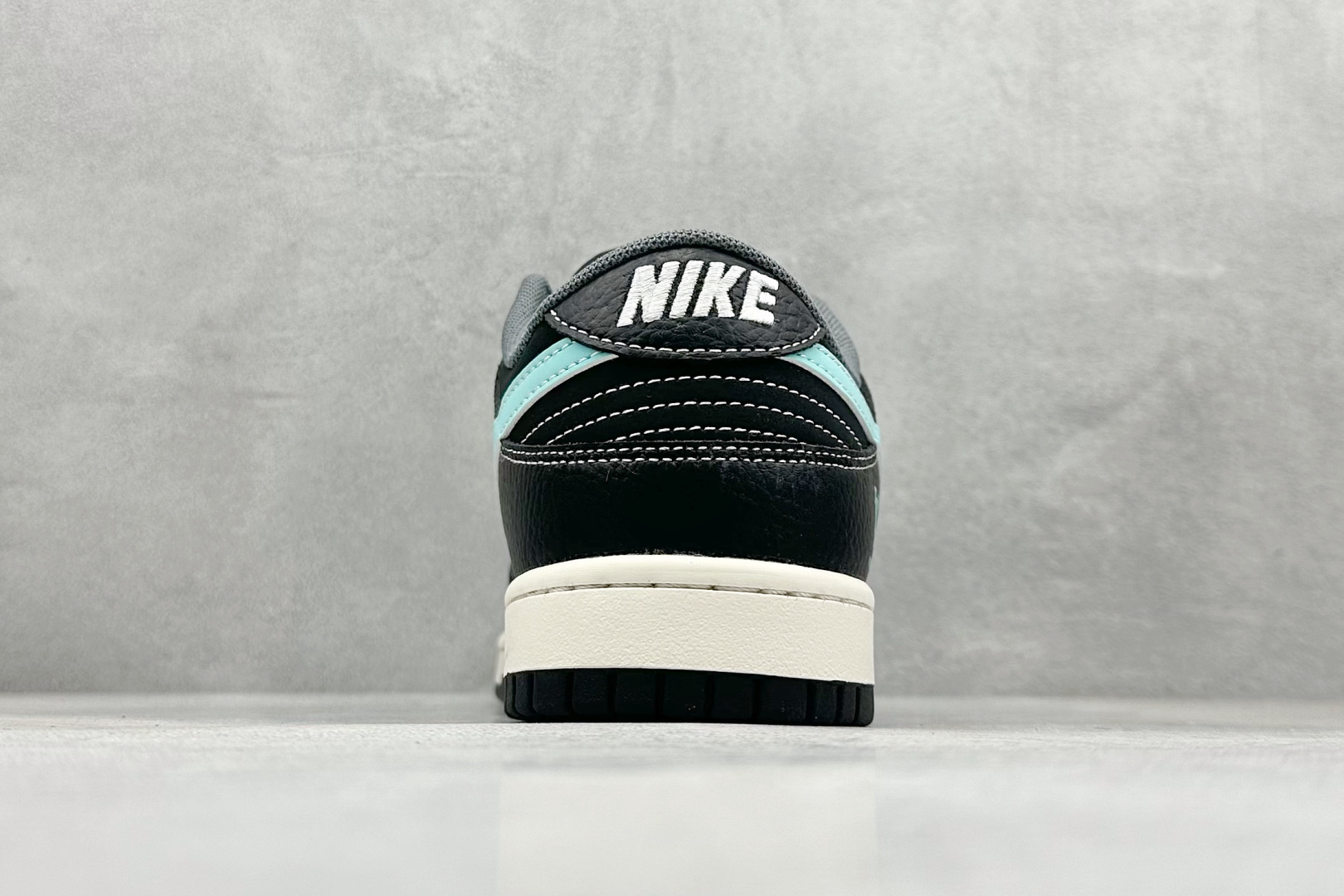 280 Nike SB Dunk Low x Louis Vuitton 黑蓝小勾  JP1628-033
