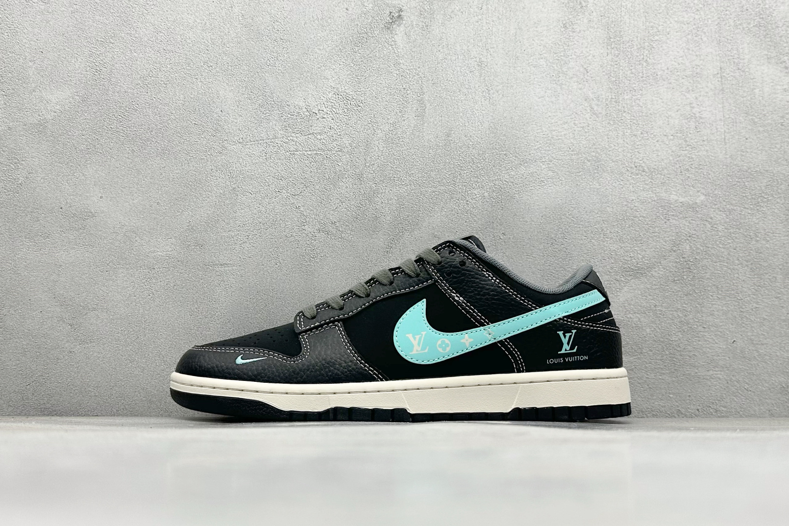 280 Nike SB Dunk Low x Louis Vuitton 黑蓝小勾  JP1628-033